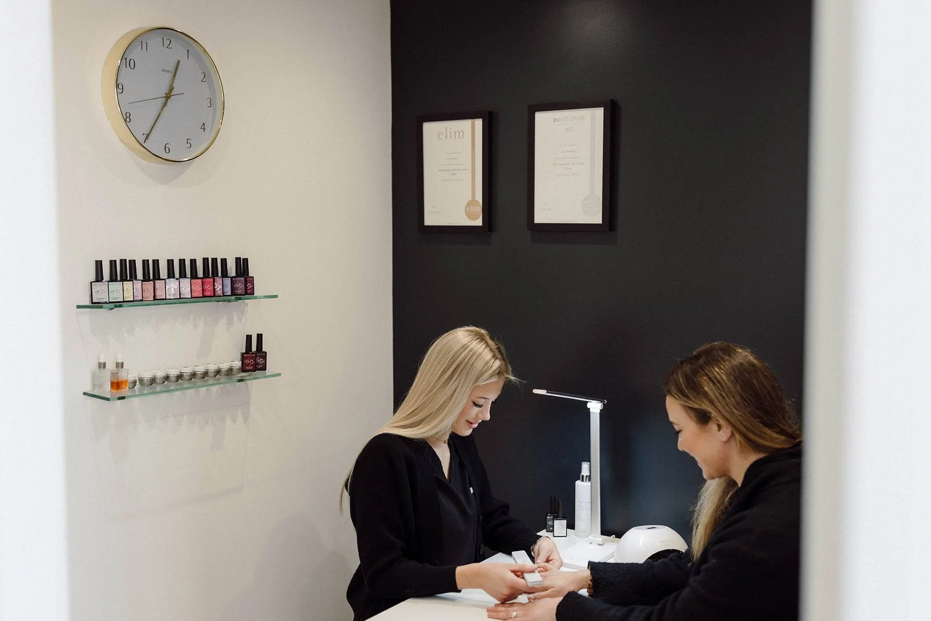 [Natural-looking gel nails in 2026] Why BioSculpture is changing how we think about gel nails