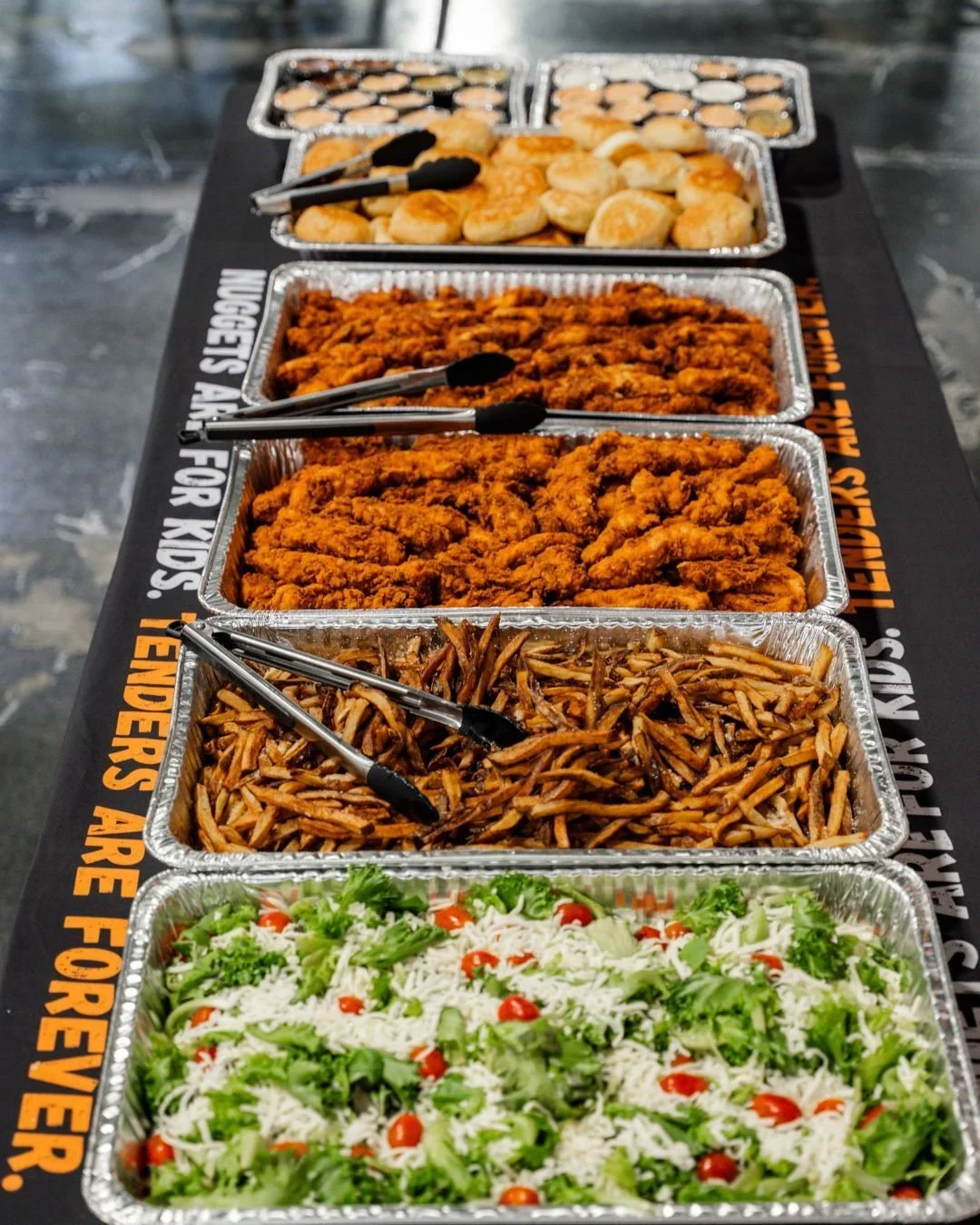 🏈 Football&rsquo;s back, and so is the need for the ultimate game day spread!
We&rsquo;re talking trays of tenders, fries, salads, rolls, and ALL the sauce.
Call your crew&mdash;Just Chicken catering has kickoff covered.

#JustChicken #FreshEats #Te