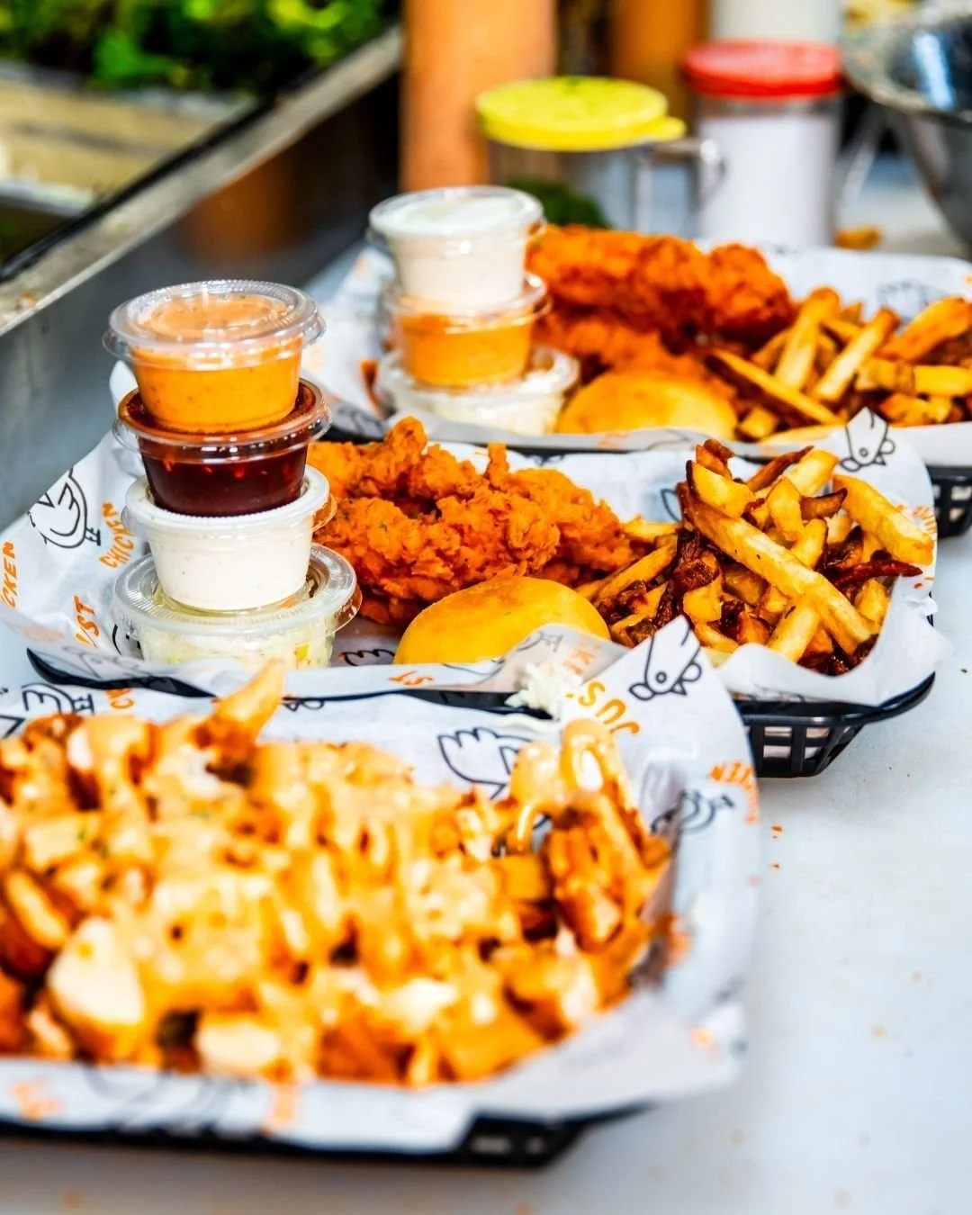 Boise, do you have plans this Friday? 🍗

Because we do and they involve crispy golden tenders, fresh cut fries and house-made sauce at @warehouseboise. Happy Friday to all the #TenderLovers out there. Come find us and make it a good one!

Tag someon