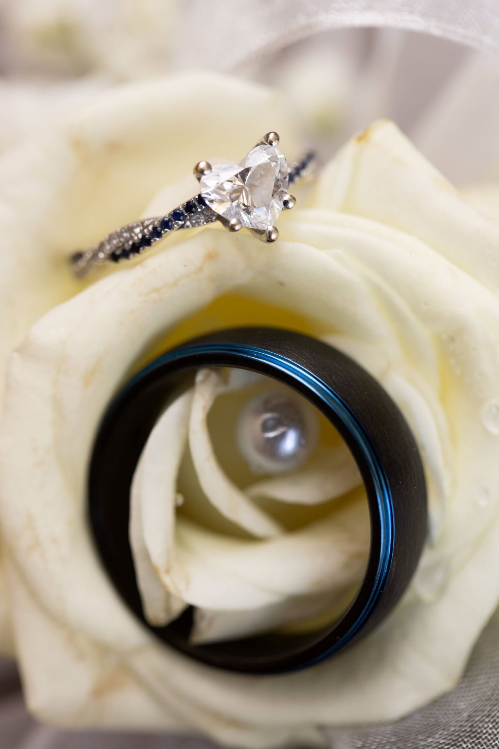Heart wedding ring with rose