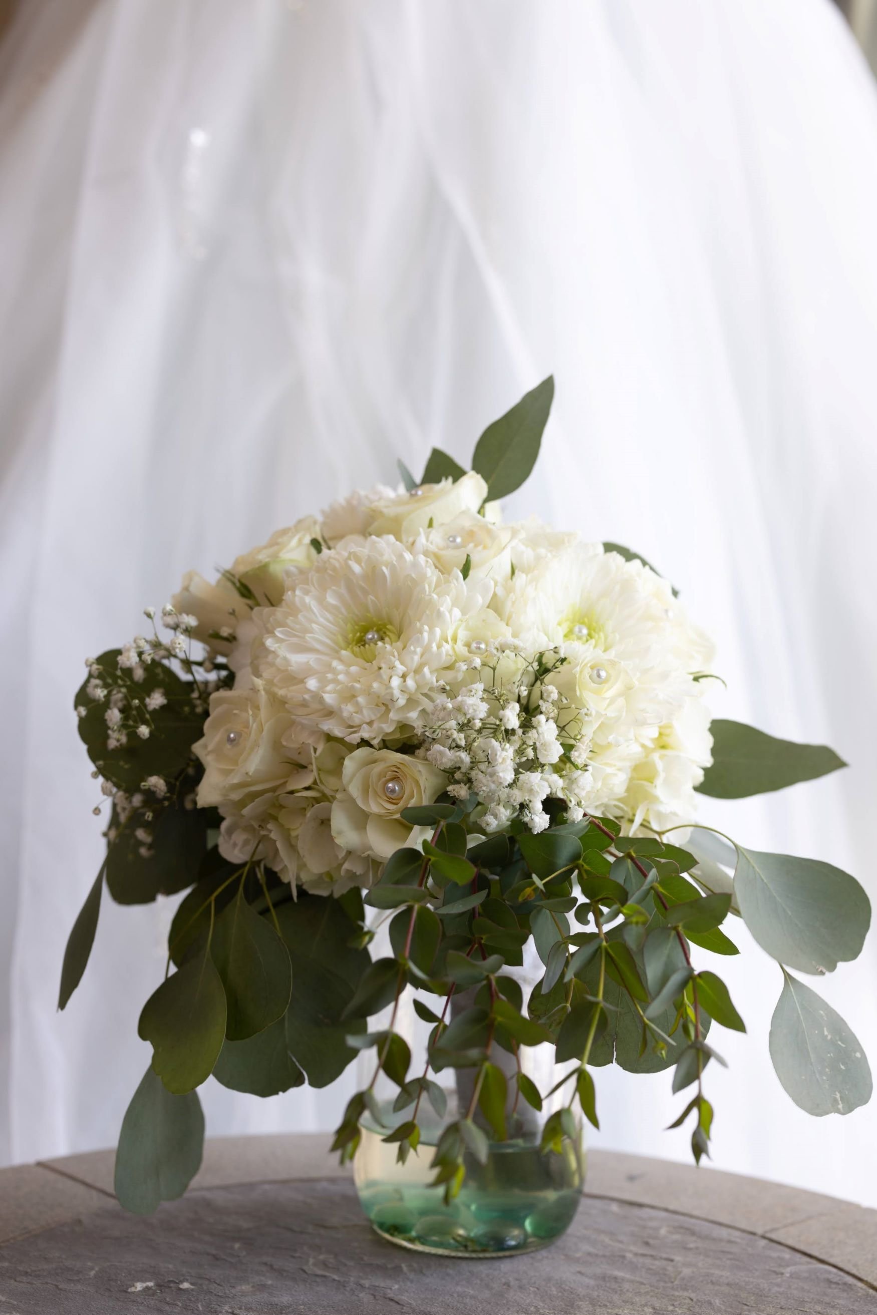 White bouquet.jpg