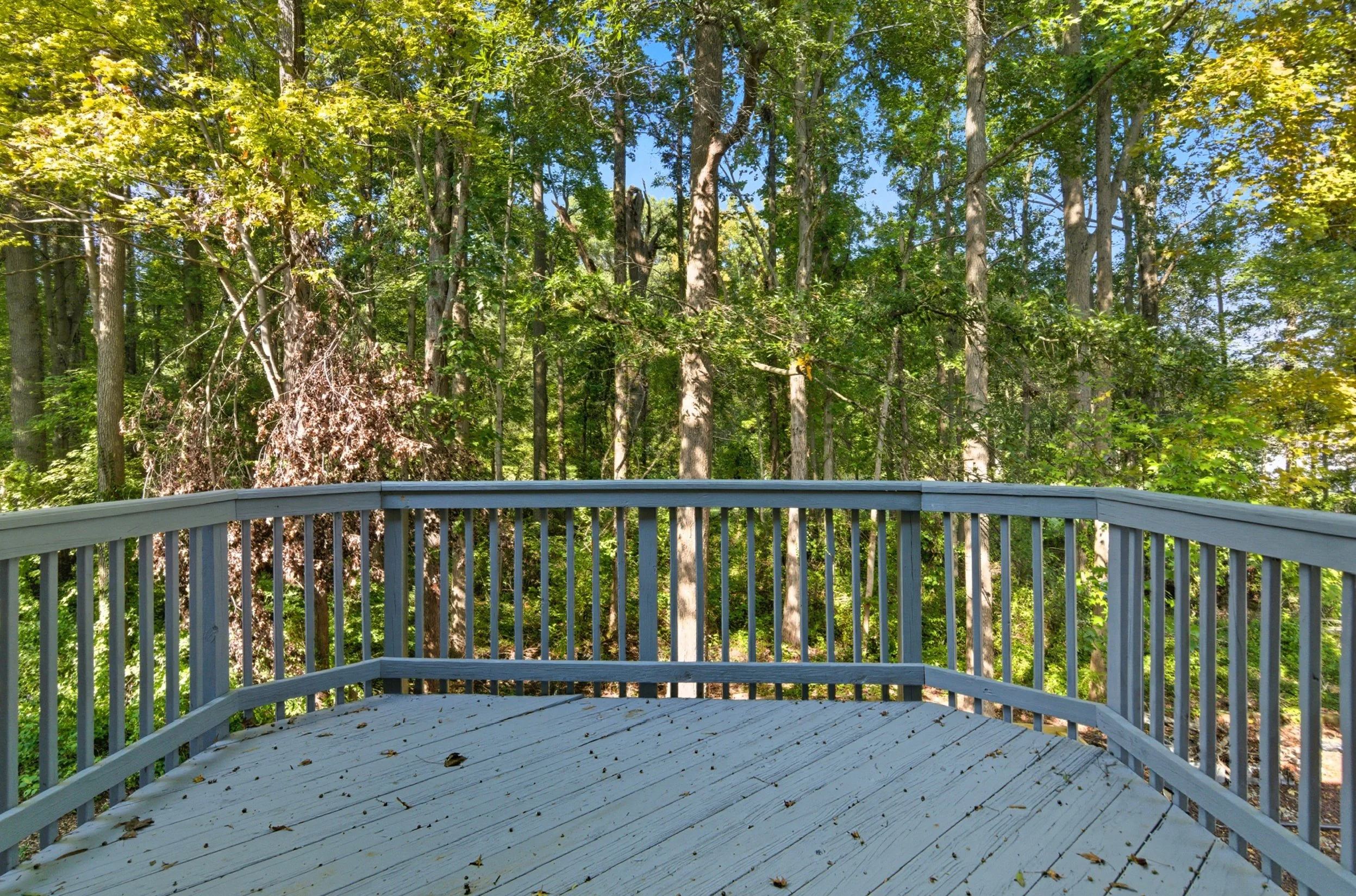 Listing: 6940 Myersview Drive