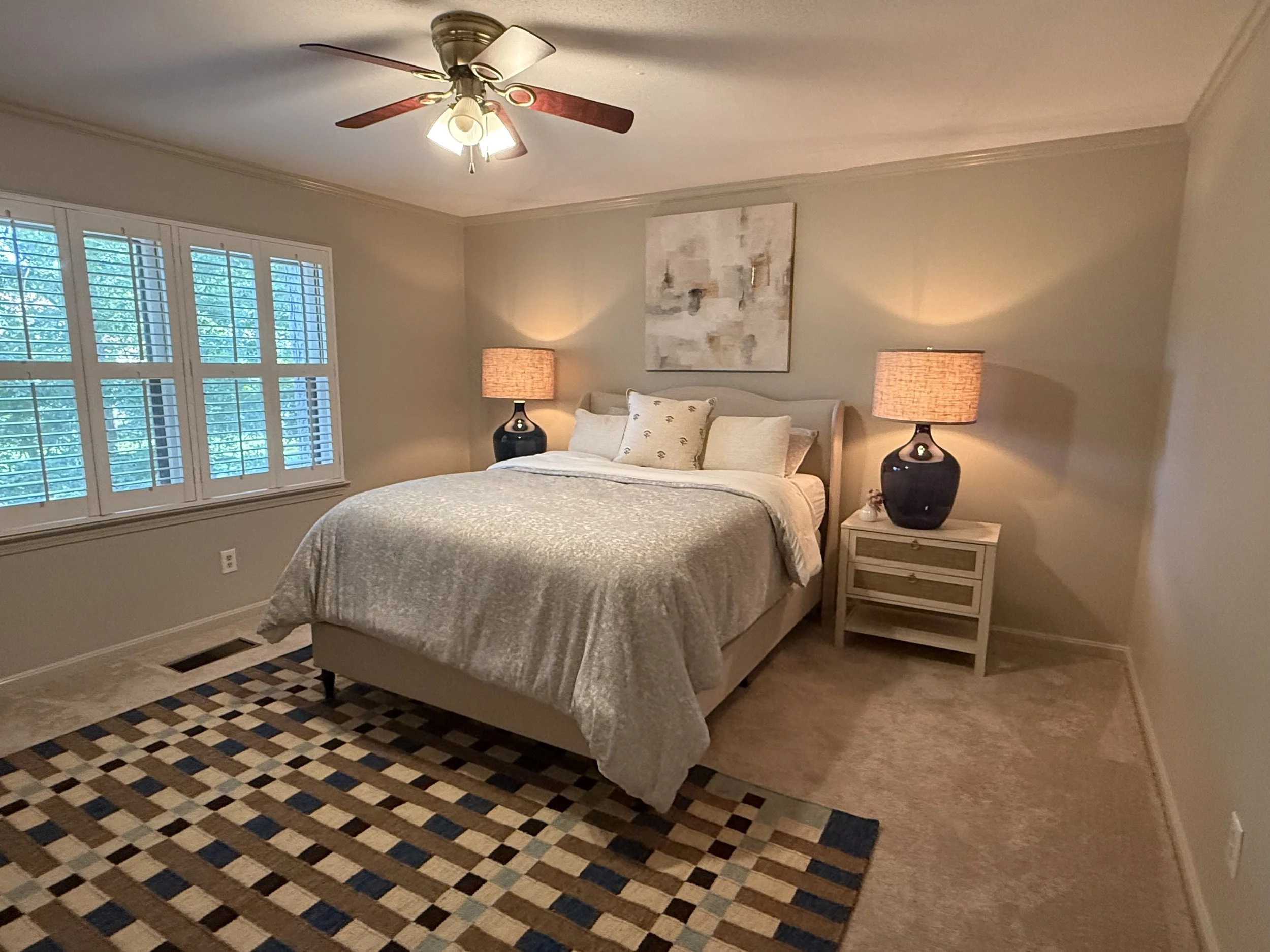 Queen Bedroom 3.jpg