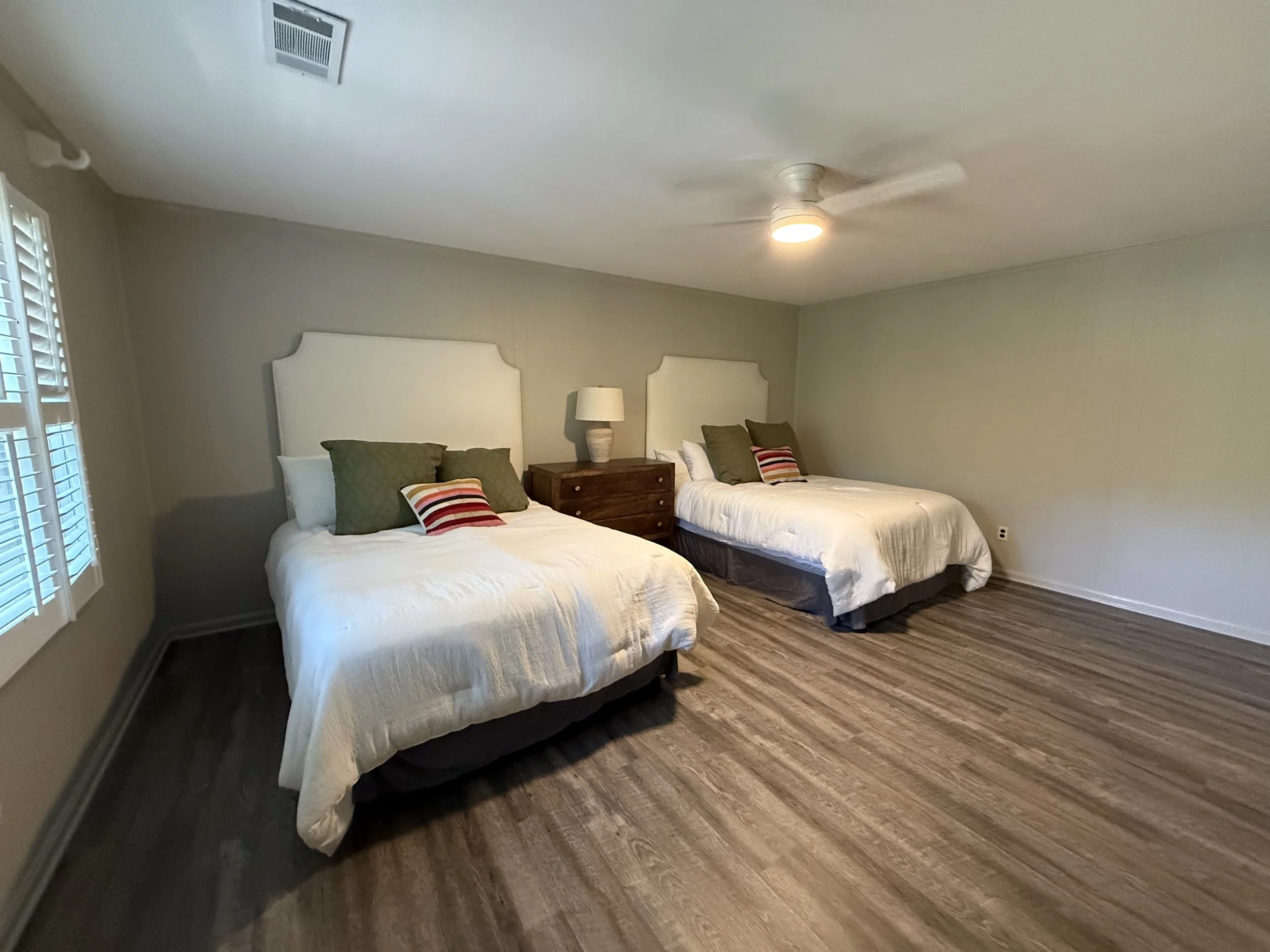 Queen Bedroom 5.jpg