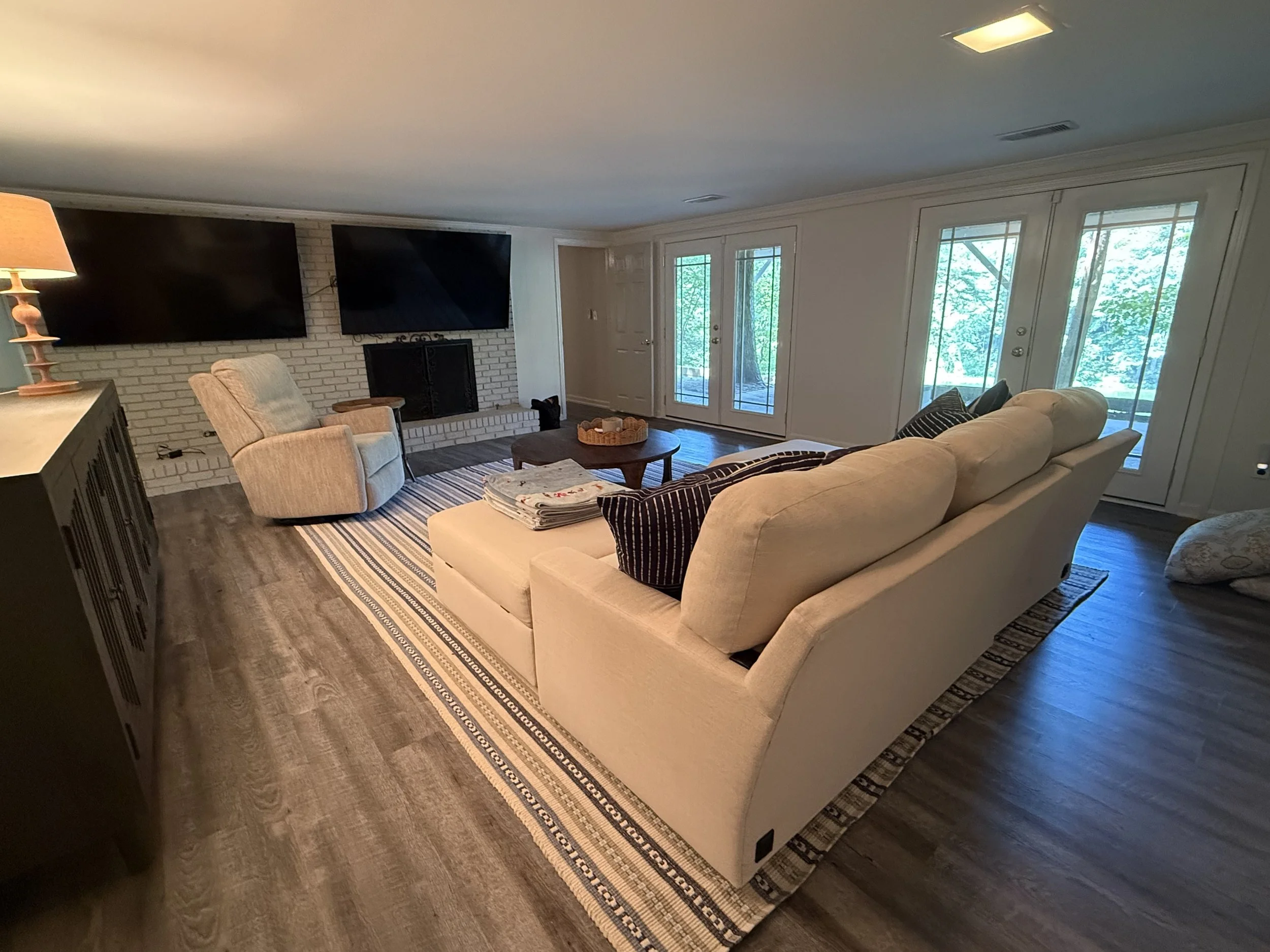 TV Room 2.jpg