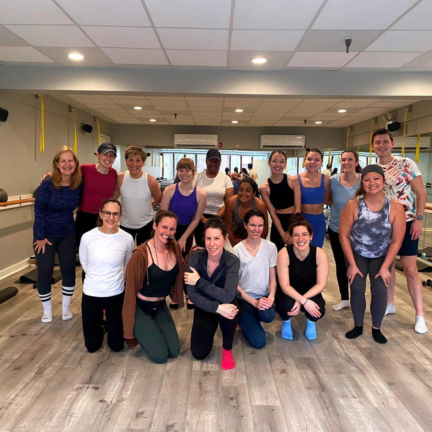 #TBT to our charity class for @foodbank4nyc -- we loved all of the energy and exuberance in the room on Saturday!!! 

Thank you so much for joining us! 💗 💗 💗