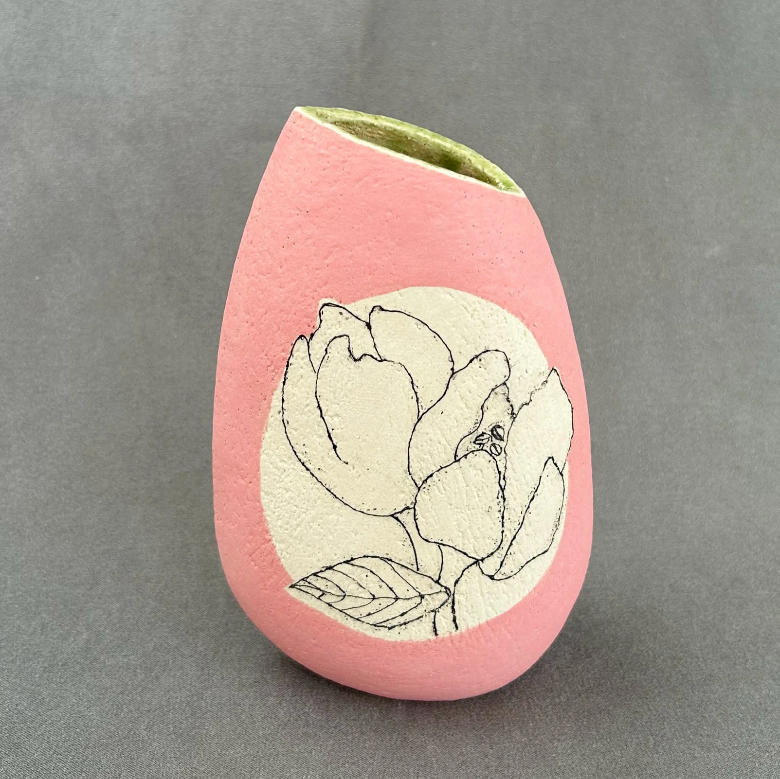 pink vase_t2.jpg