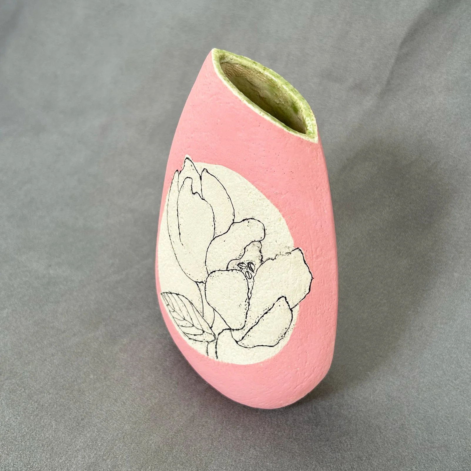 pink vase_t3.jpg