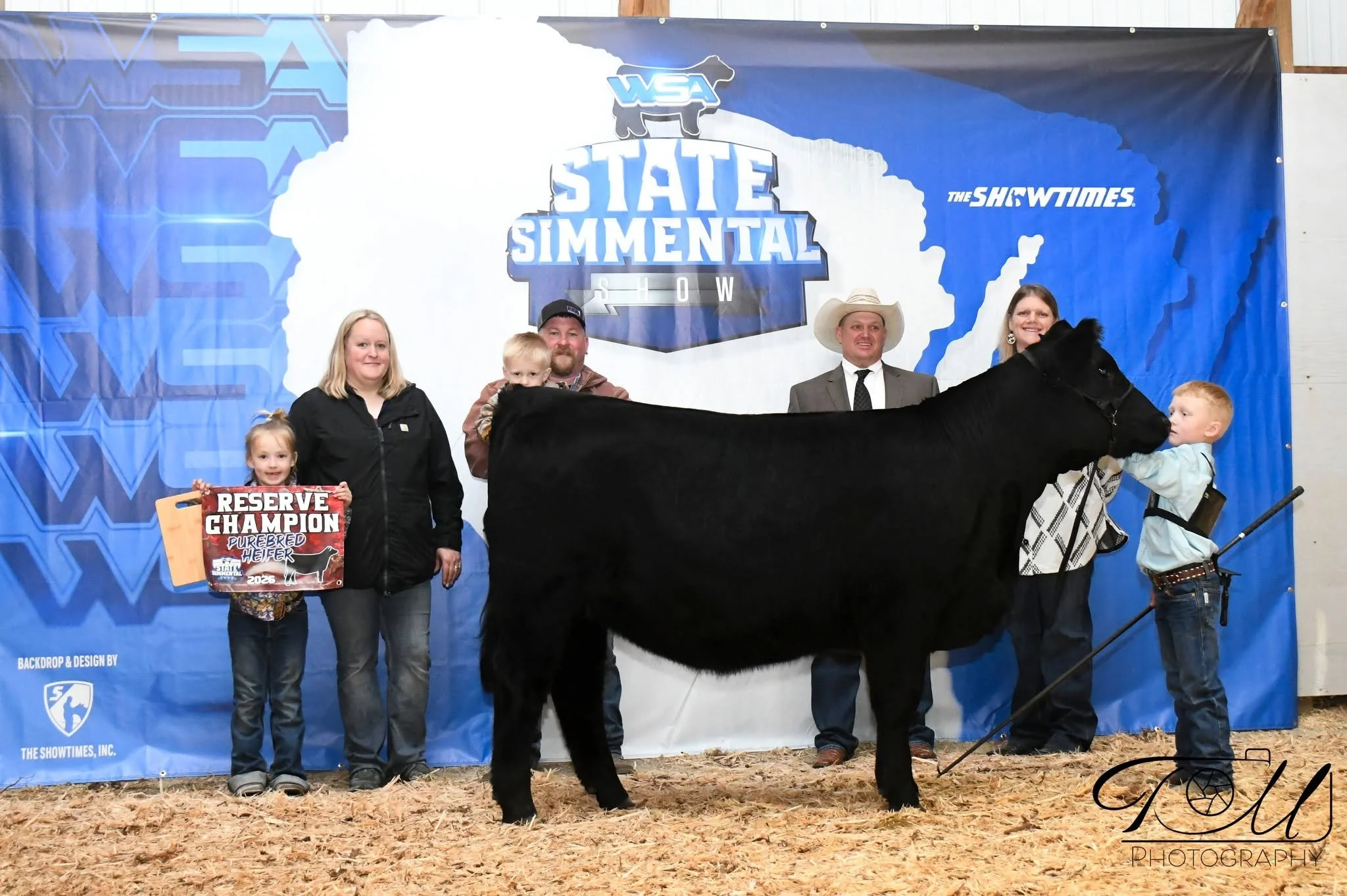 Reserve Champion Purebred Heifer-Waylon Mueller
