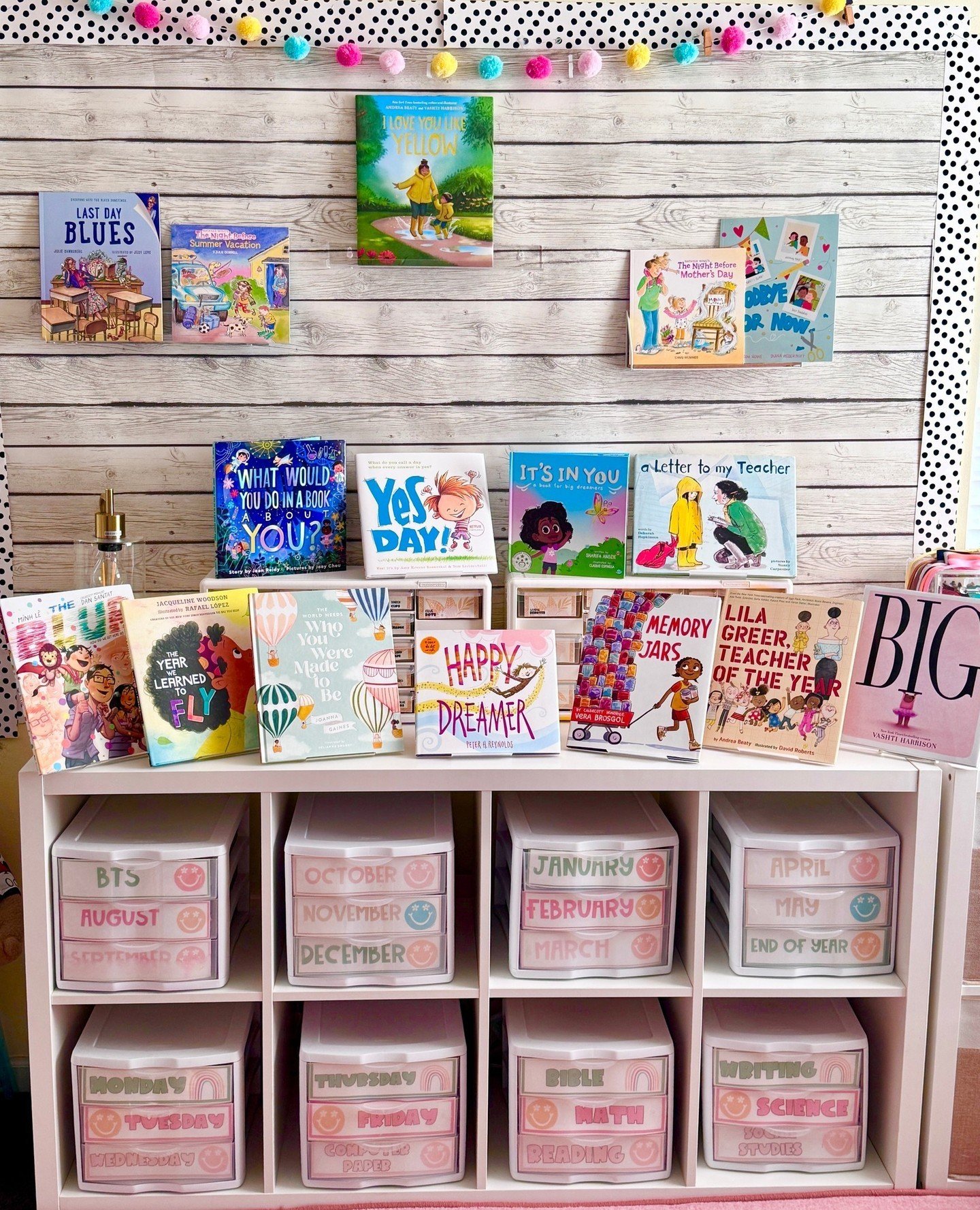 🤯It&rsquo;s gonna be MAY! Sharing all my May picture books with you. 

💕One of my favorite books to read in May is written by my girl Madison, @sweetfirstiefun &ldquo;

🤯May is just around the corner! Let me share with you all the wonderful pictur