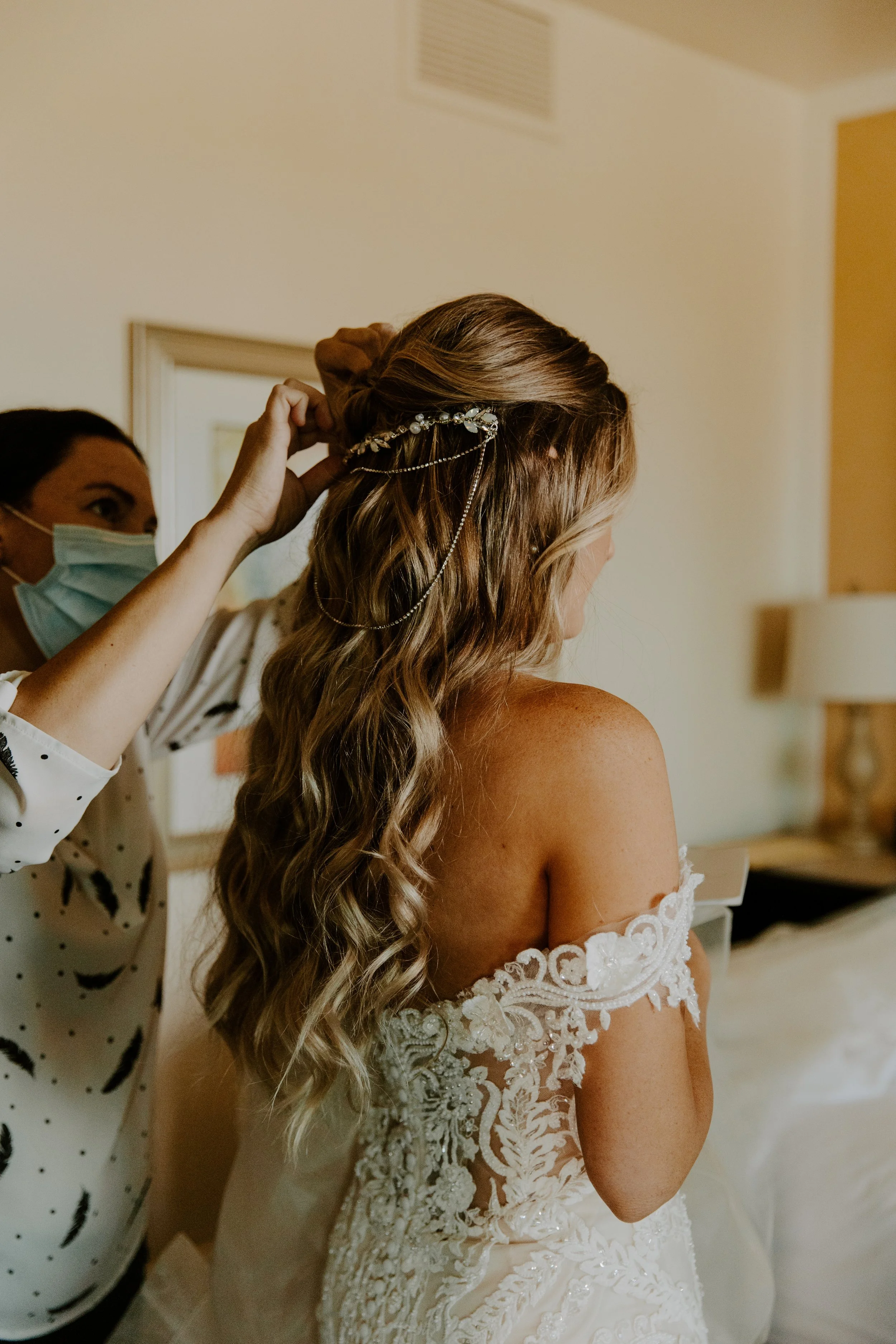 Brianna-Broyles-Photography-Gabby+David-Getting-Ready-115.jpg
