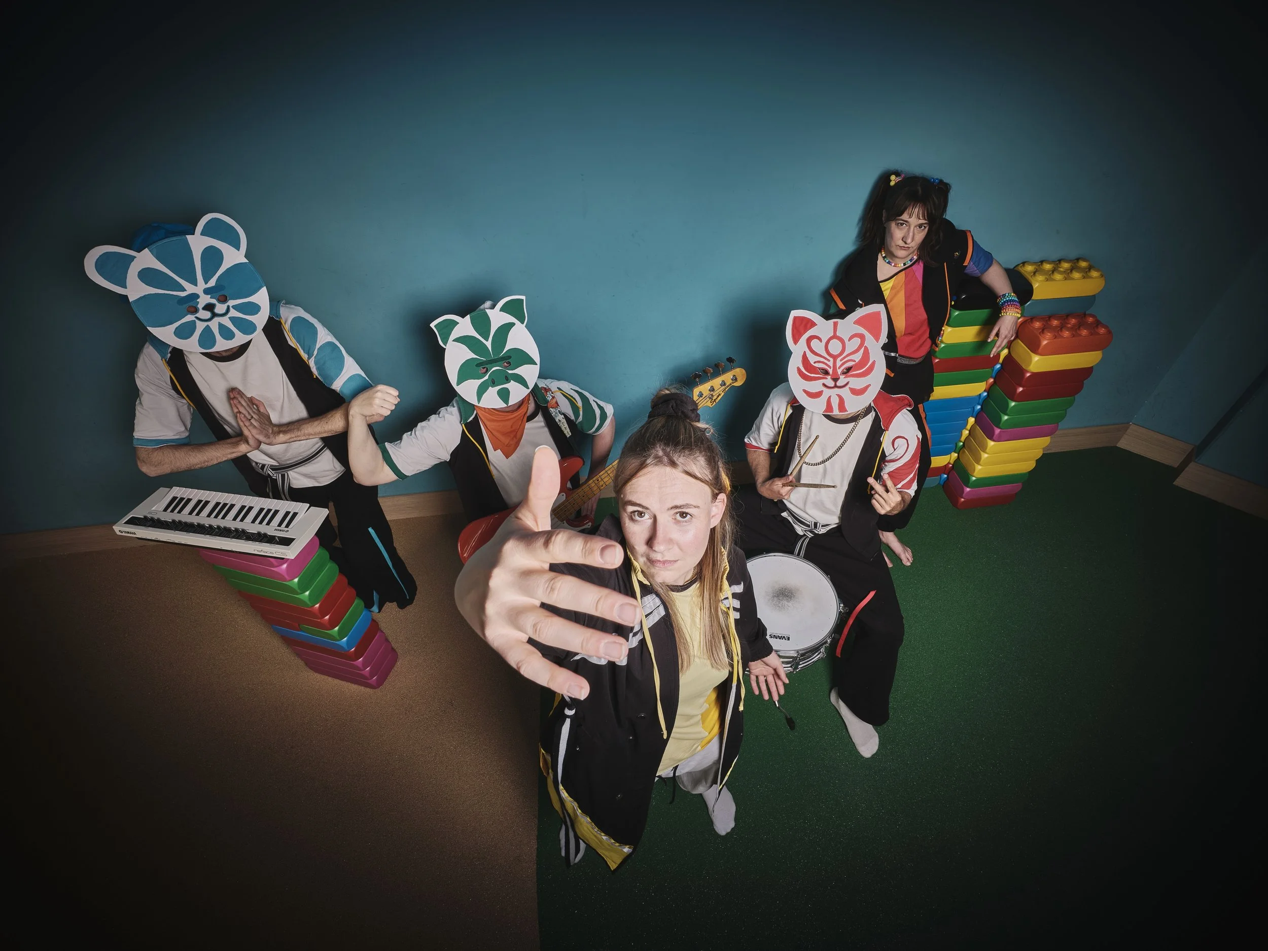 Nikki Ninja & d'Wibbeldidubs