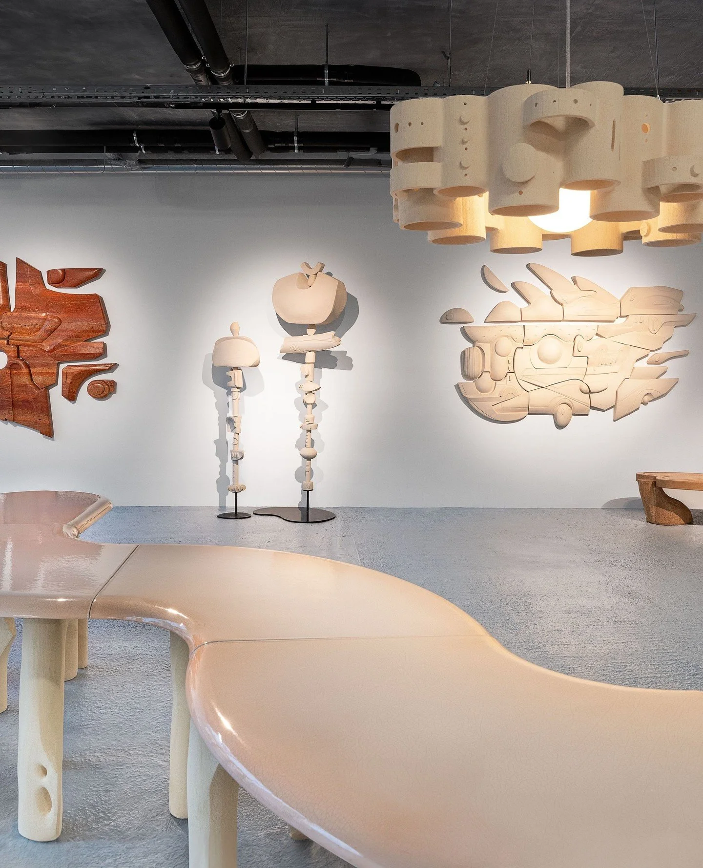 The monumental ceramic works of Olivia Cognet, captured by photographer Vincent et Therese at her pop-up 'Visions&rsquo; exhibition. ⁠
⁠
The exhibition continues until November 23, 2025, at Mareterra Monaco, 8 Quai du Petit Portier. Contact our team 