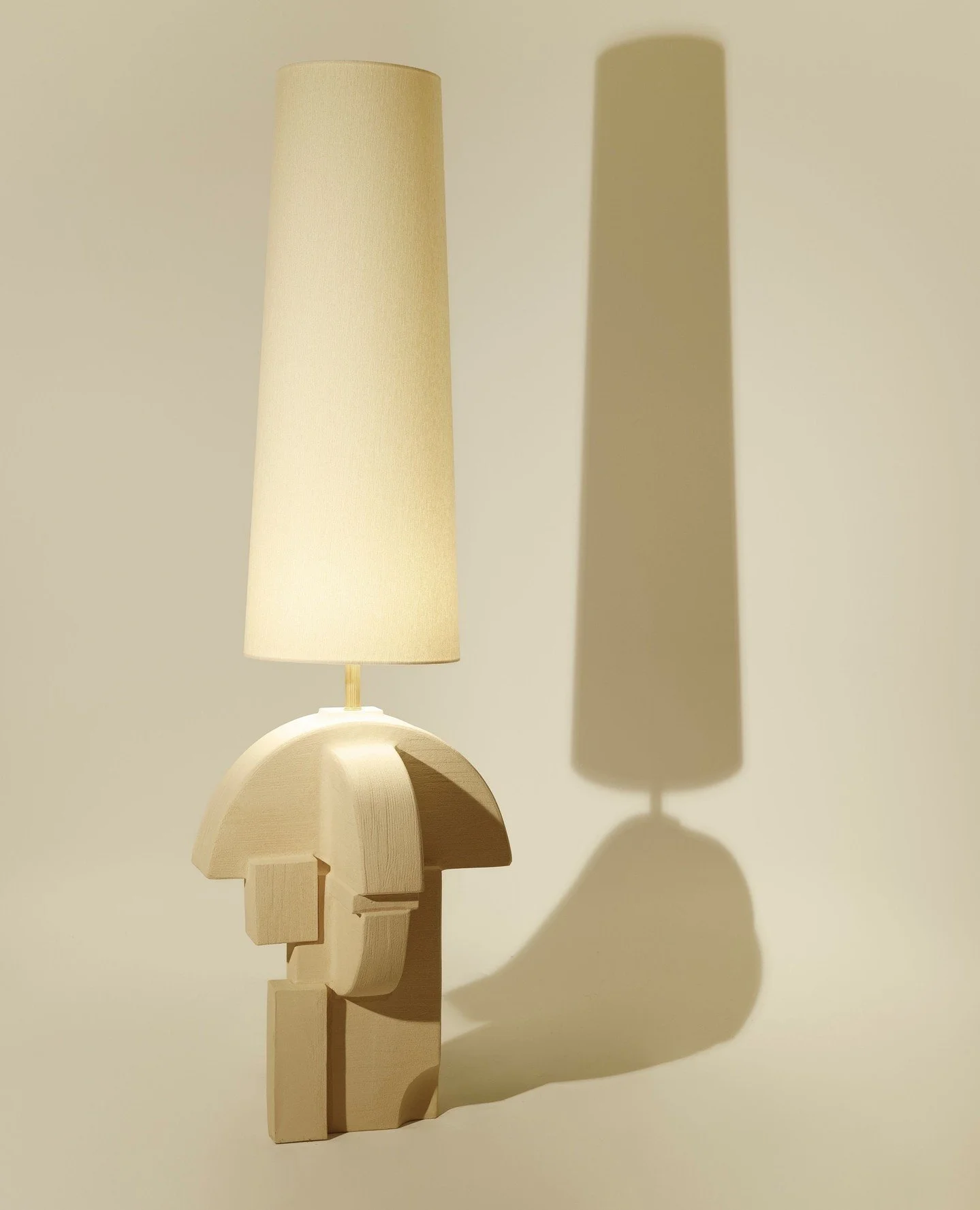 'Vallauris' are giant ceramic lamps by Olivia Cognet, with a fabric shade and a base that takes on different forms.⁠
⁠
Cognet grew up in Nice on the C&ocirc;te d&rsquo;Azur and studied at the Villa Arson; for her, ceramics are a key element of archit