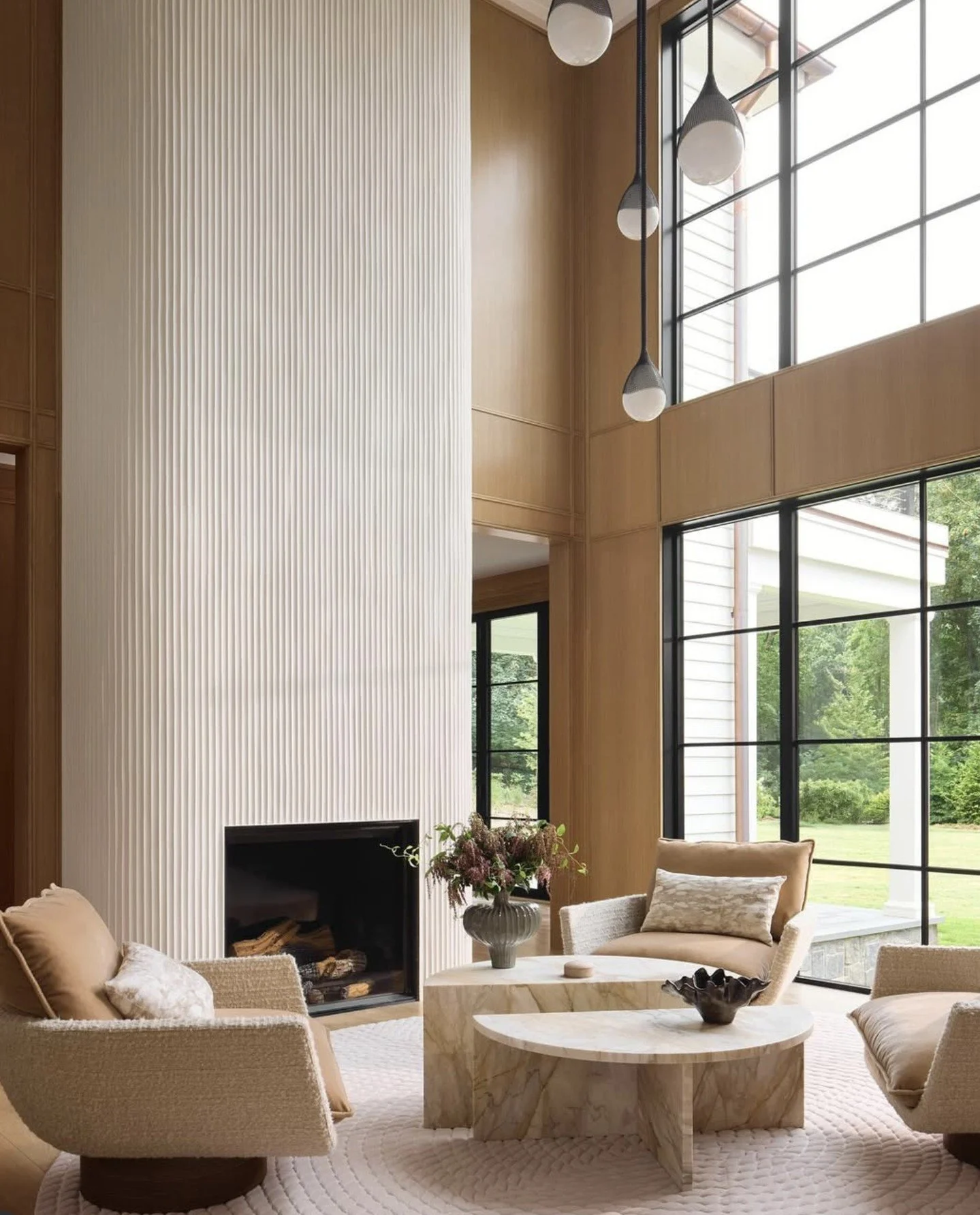 The latest work from NYC-based interior designer @emilydelbellointeriors is a gorgeous home which features the Man of Parts Rua Ipanema lounge chair by Yabu Pushelberg. ⁠
⁠
Architect @schettino_architects⁠ Build @mcnulty_development⁠
Photographed by 