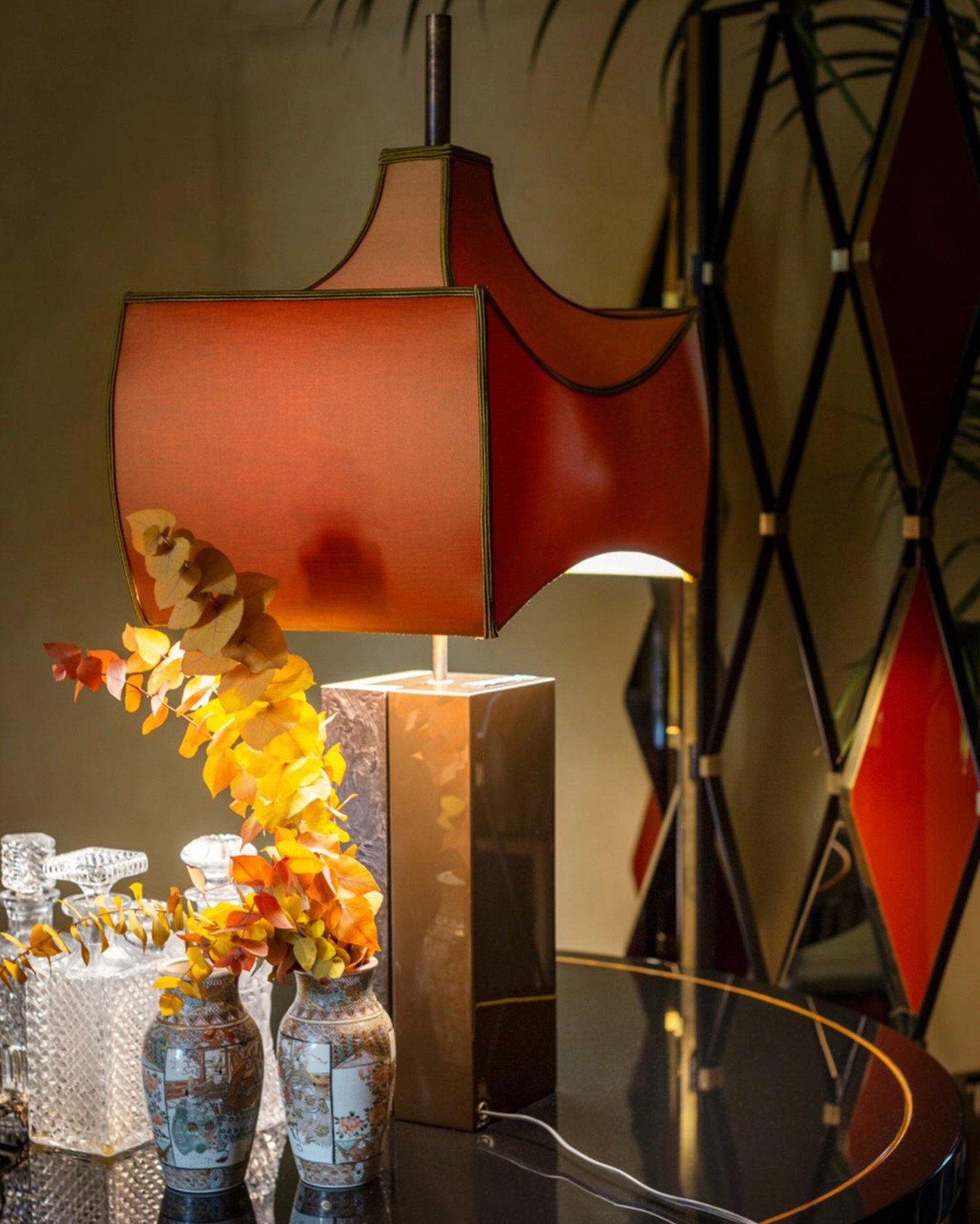 The Pagoda table lamp was designed by Dimorestudio in 2017 for Dimoremilano.⁠
⁠
Made from a lacquered wood and cast bronze base and rod in oxidised brass with a handmade lampshade in satin. Visit our link for details.