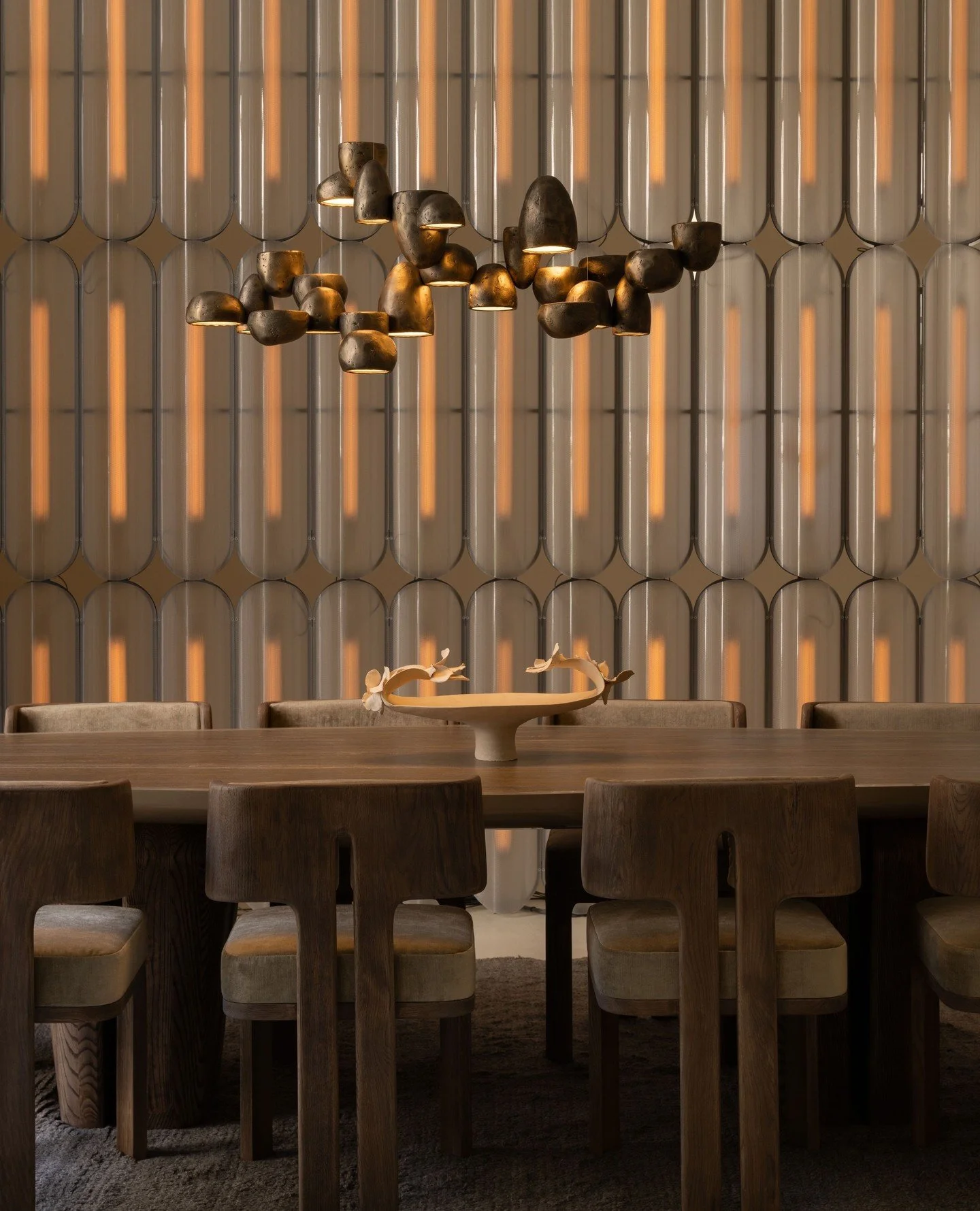 Located in a historic h&ocirc;tel particulier overlooking Parc Monceau, reimagined as a living space for contemporary design, is BOON_MONCEAU⁠ by boon_room, which opened this week⁠.⁠
⁠
Pieces, including @boon_editions furniture in dialogue with Metap