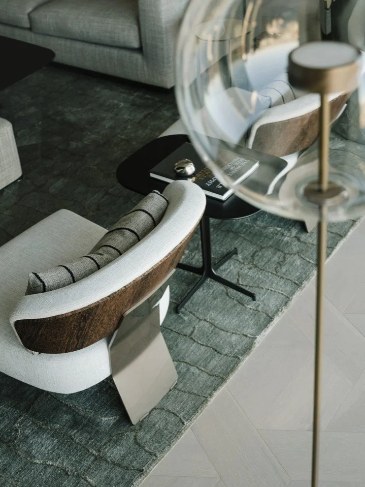 Soft neutral tones for the B1 Residence in Barangaroo by @paredes_design and in collaboration with ⁠@cbinteriors_au⁠
⁠
The home features a classic Giopato &amp; Coombes 'Soffio' Floor Lamp from Moebel.👌🏽⁠
⁠
Photography by @_clintonweaver⁠