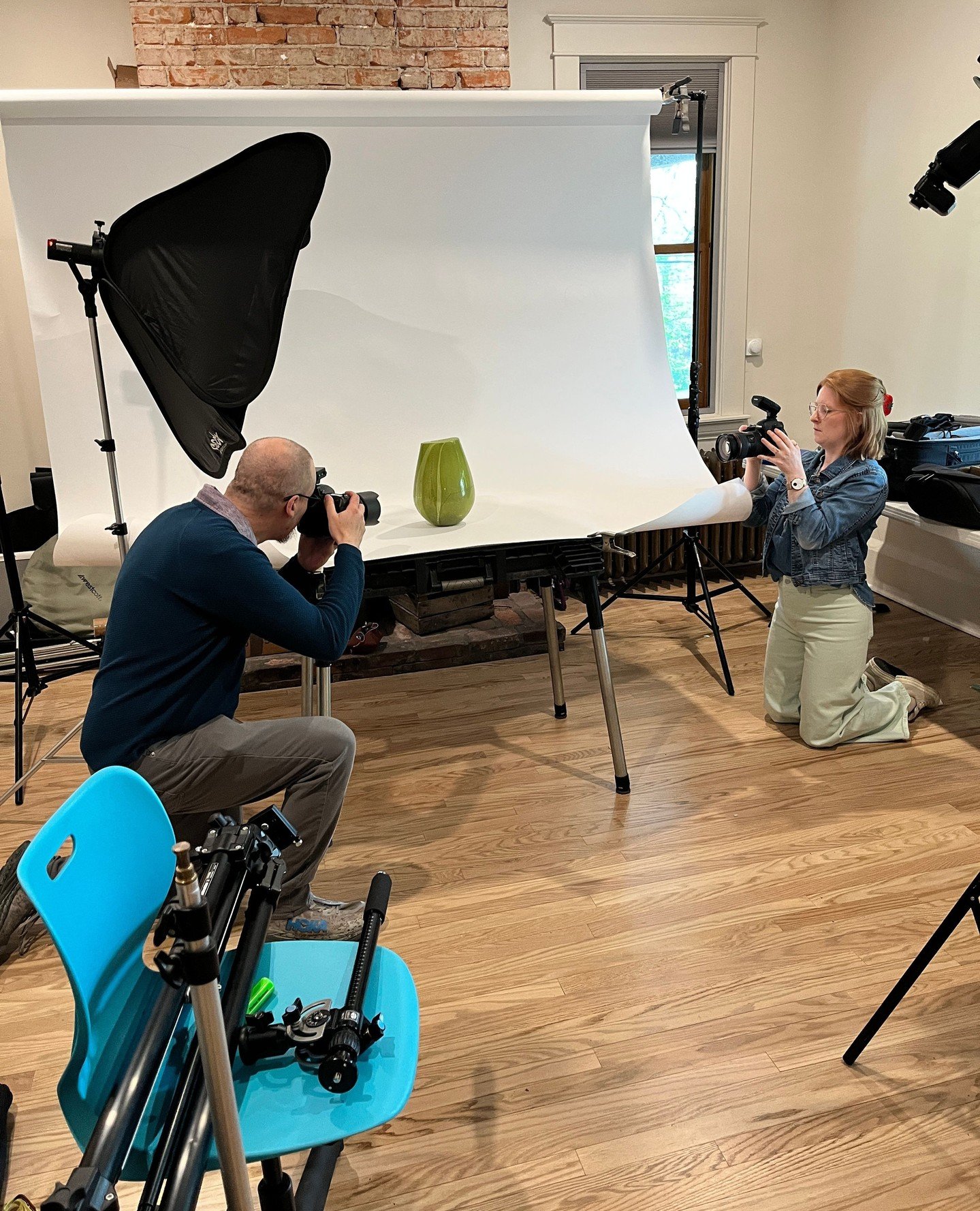 A little bit of #BehindTheScenes from our brand photoshoot with Leeann K Photography this week. This setup, in particular, makes me giggle because it looks a little like dueling cameras! 📷️ 📸⁠
⁠
We had our work cut out for us getting our workspaces
