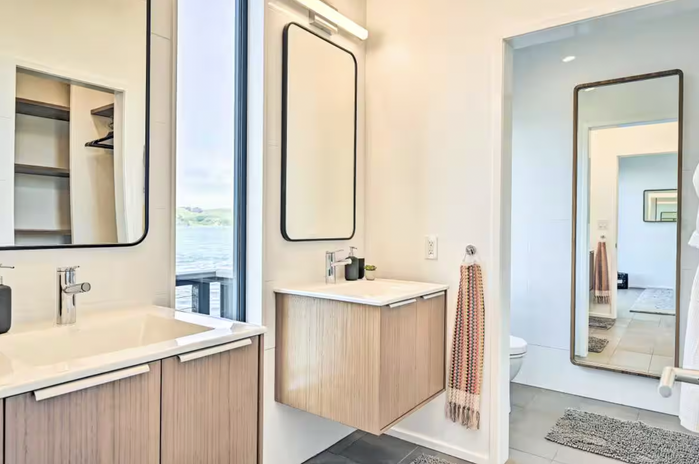 Screen Shot 2025-12-01 at 9.40.34 PM.png (Copy)