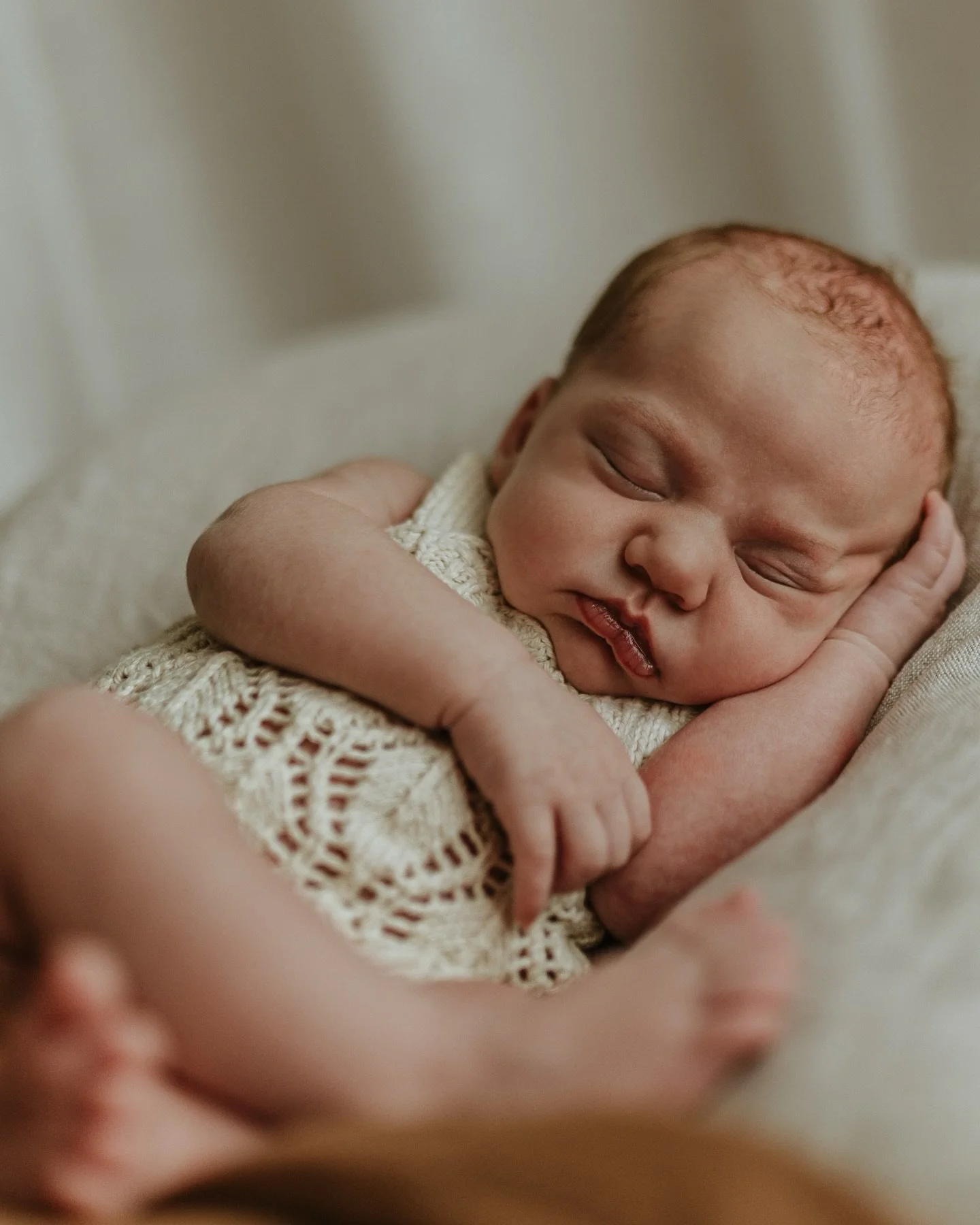 Those tiny newborn outfits will be outgrown before you know it, and all the money spent on clothes and blankets will soon be tucked away in a box. But your photos from those early days? They&rsquo;re the one thing that lasts, the memories you&rsquo;l