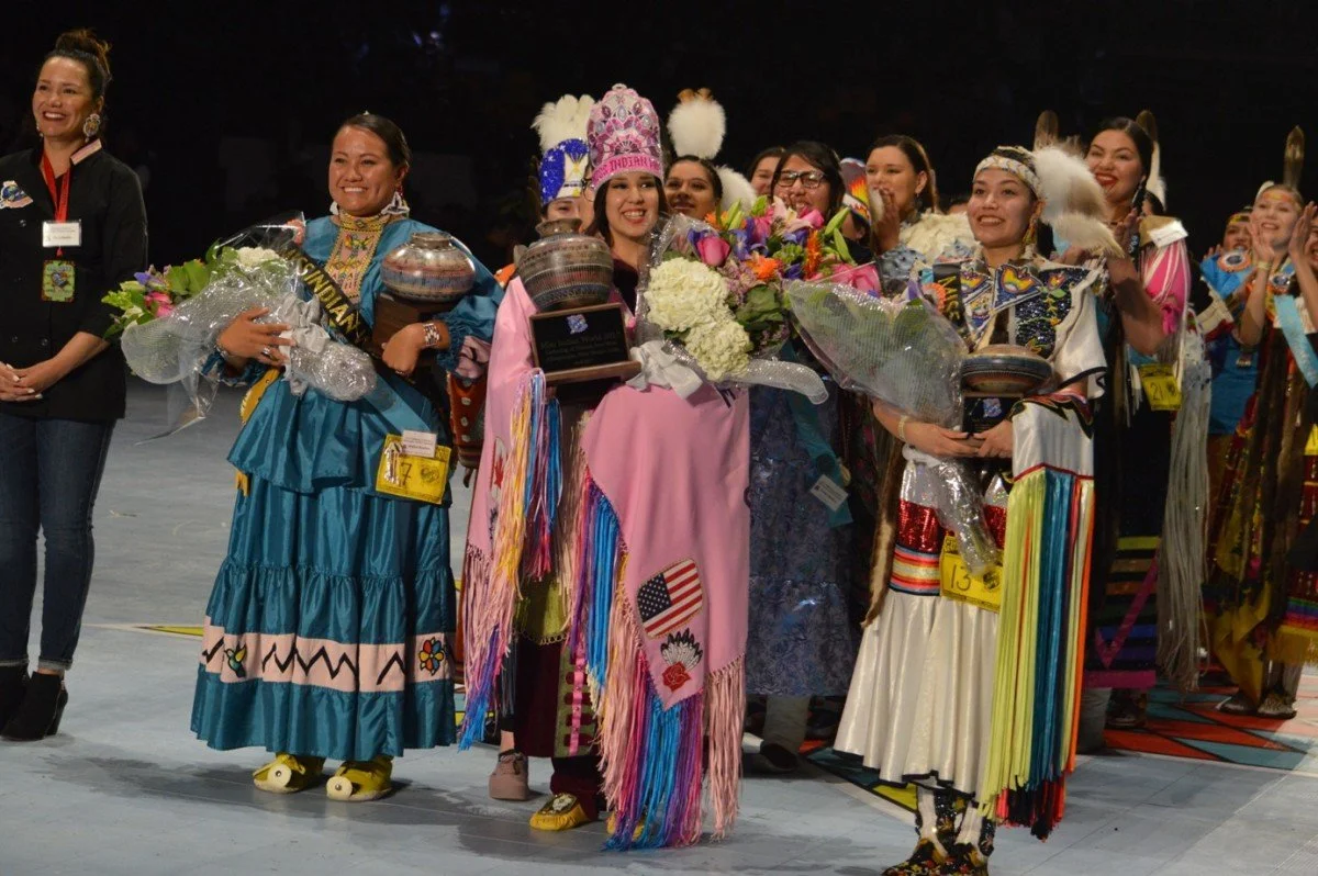 mykhal-mendoza-raven-swamp-and-shanley-spence-at-miss-indian-world-crowning-ceremony.jpeg