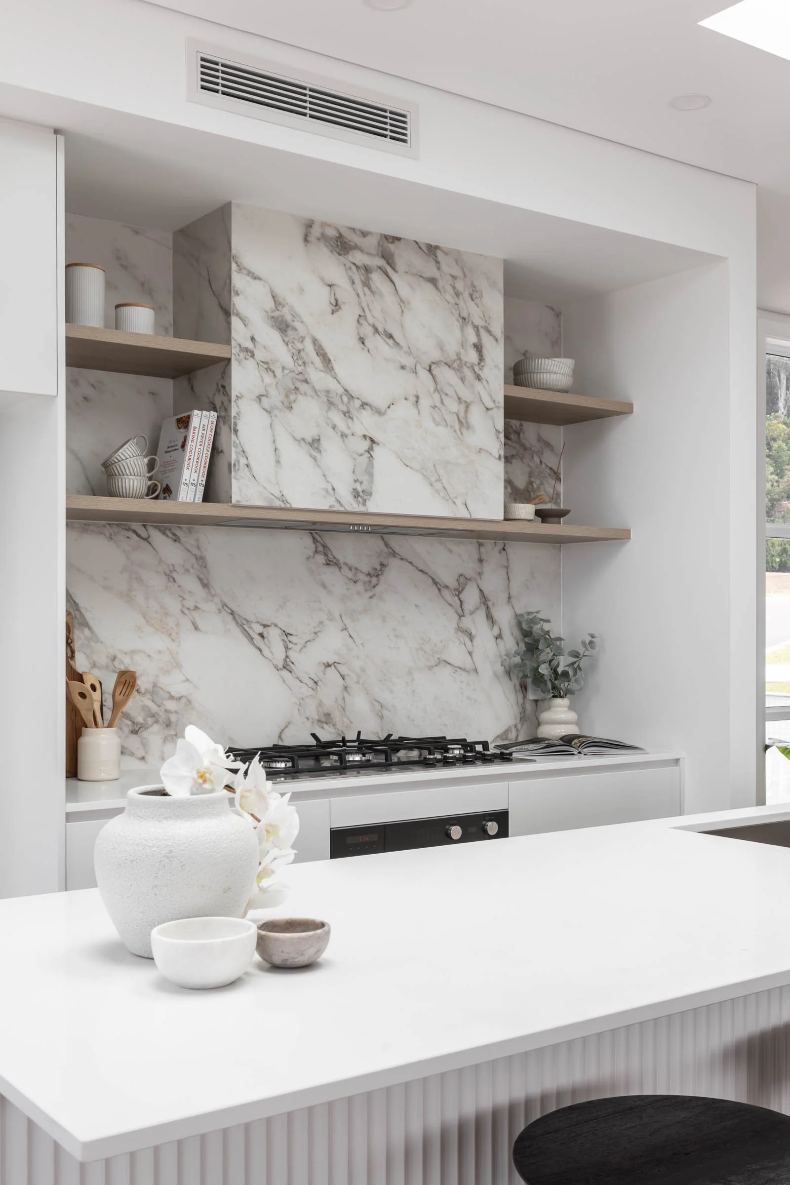 17.kitchen.feature.1.jpg