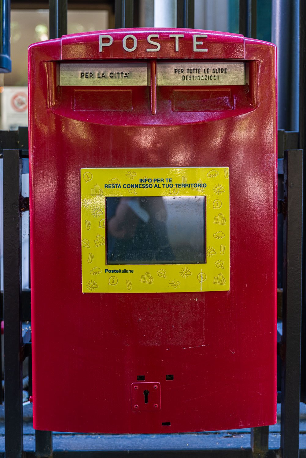 Understanding The National Postal Service In Italy