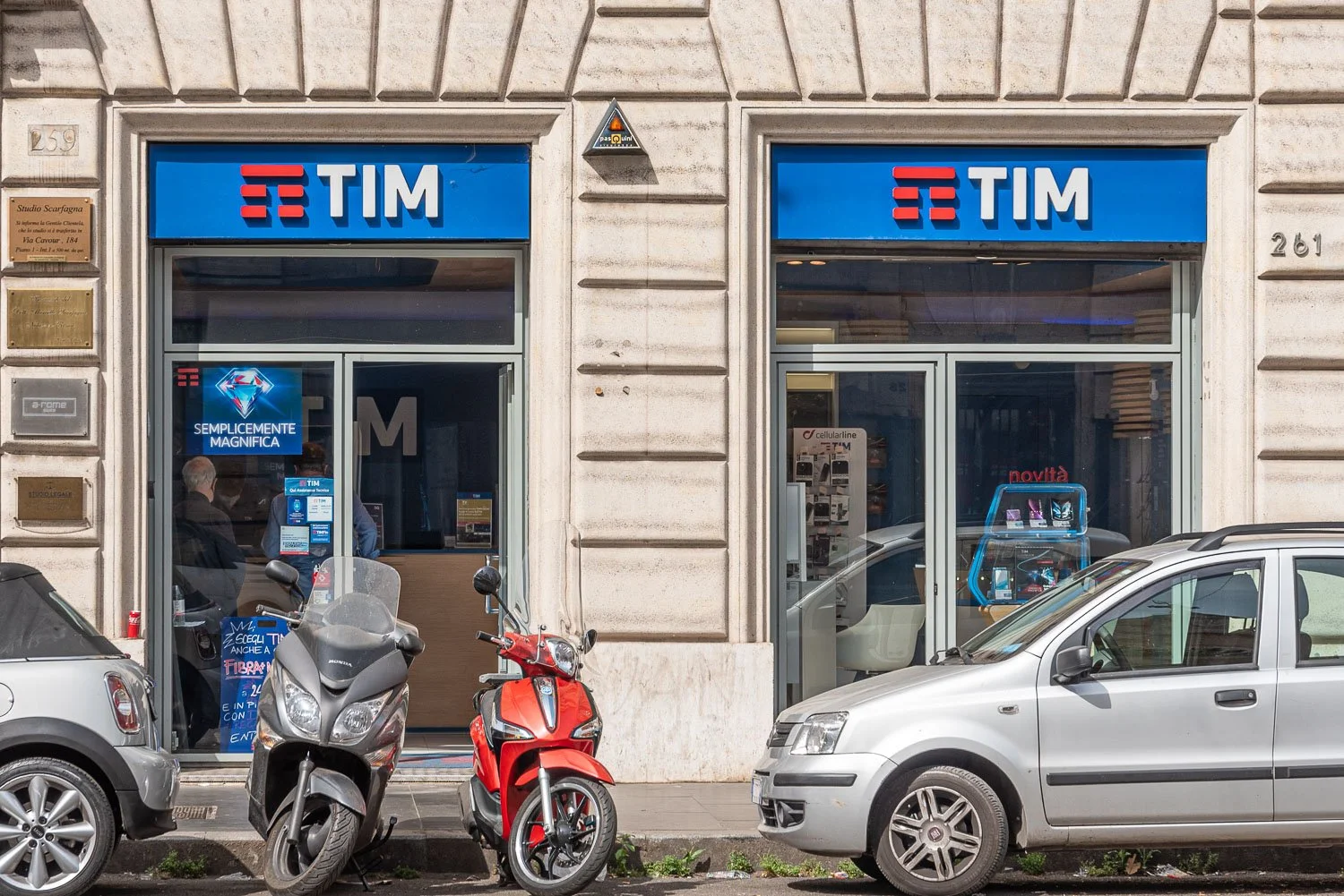 How To Get a SIM card in Rome