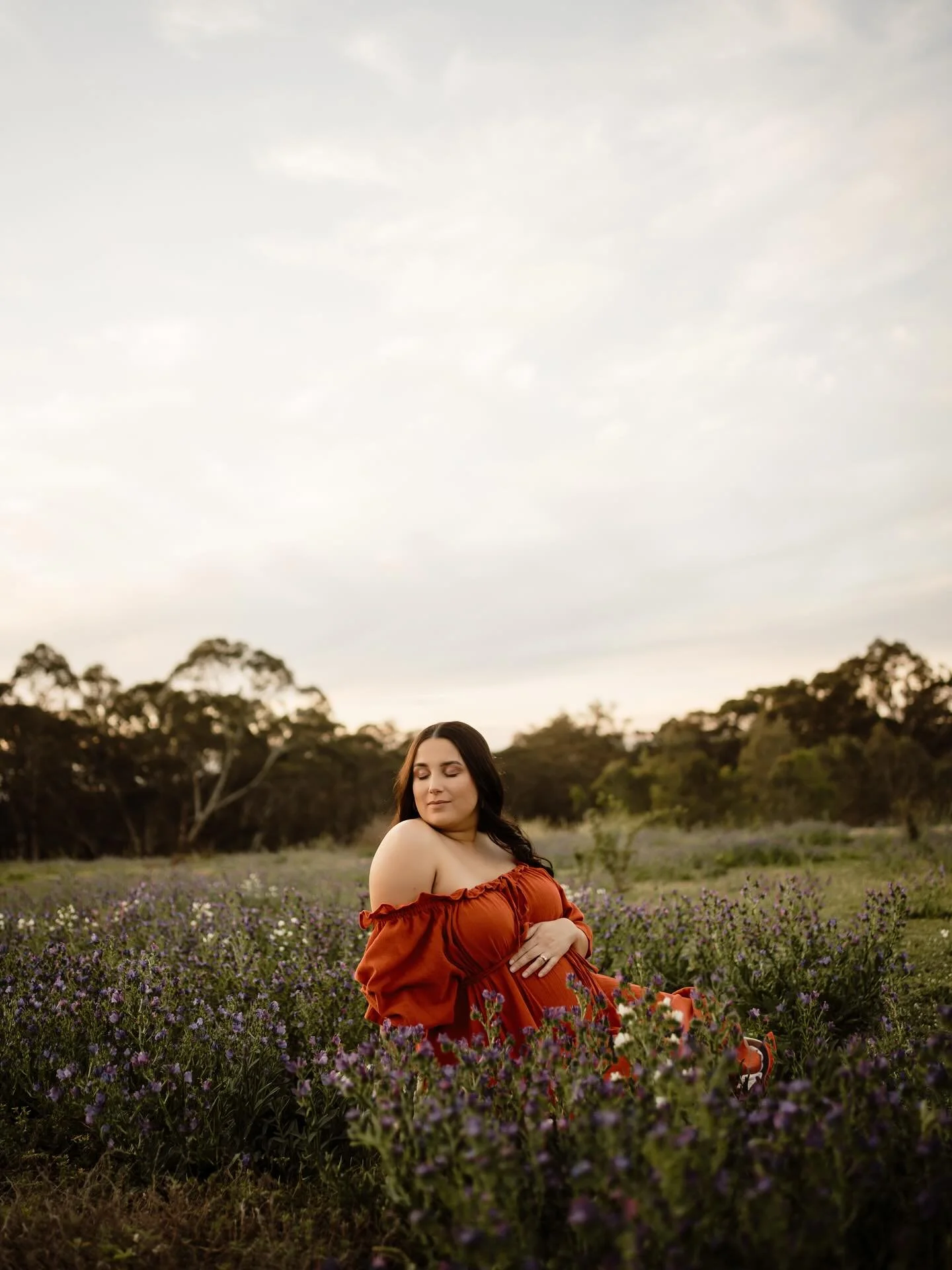 A moment for this beautiful mumma-to-be 🪻