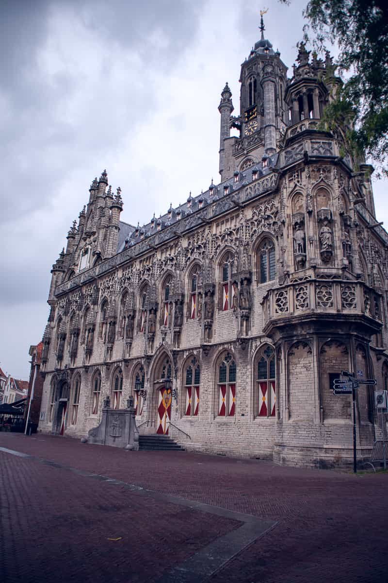 nachhaltig reisen Holland Middelburg Rathaus
