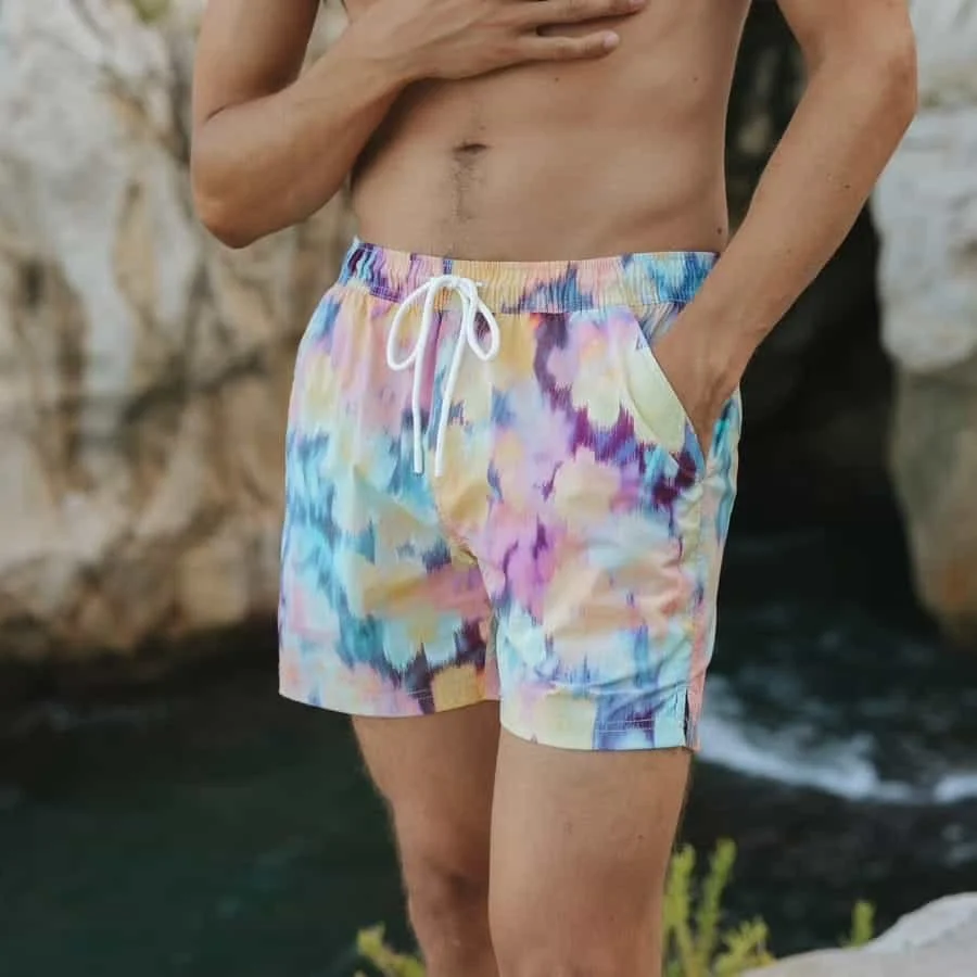 nachhaltige badeshorts herren bunt dedicated