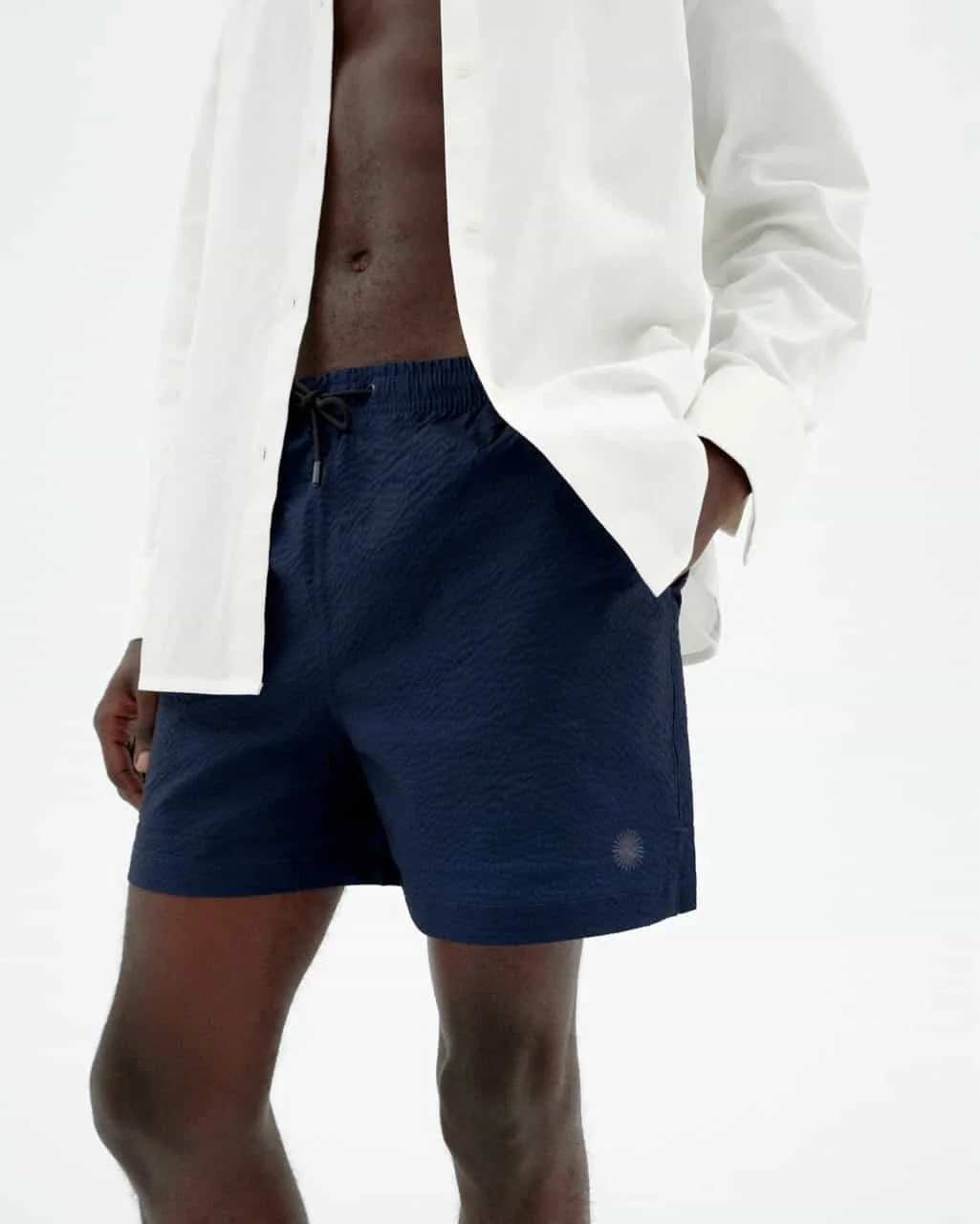 nachhaltige badeshorts elegant dunkelblau thinking mu