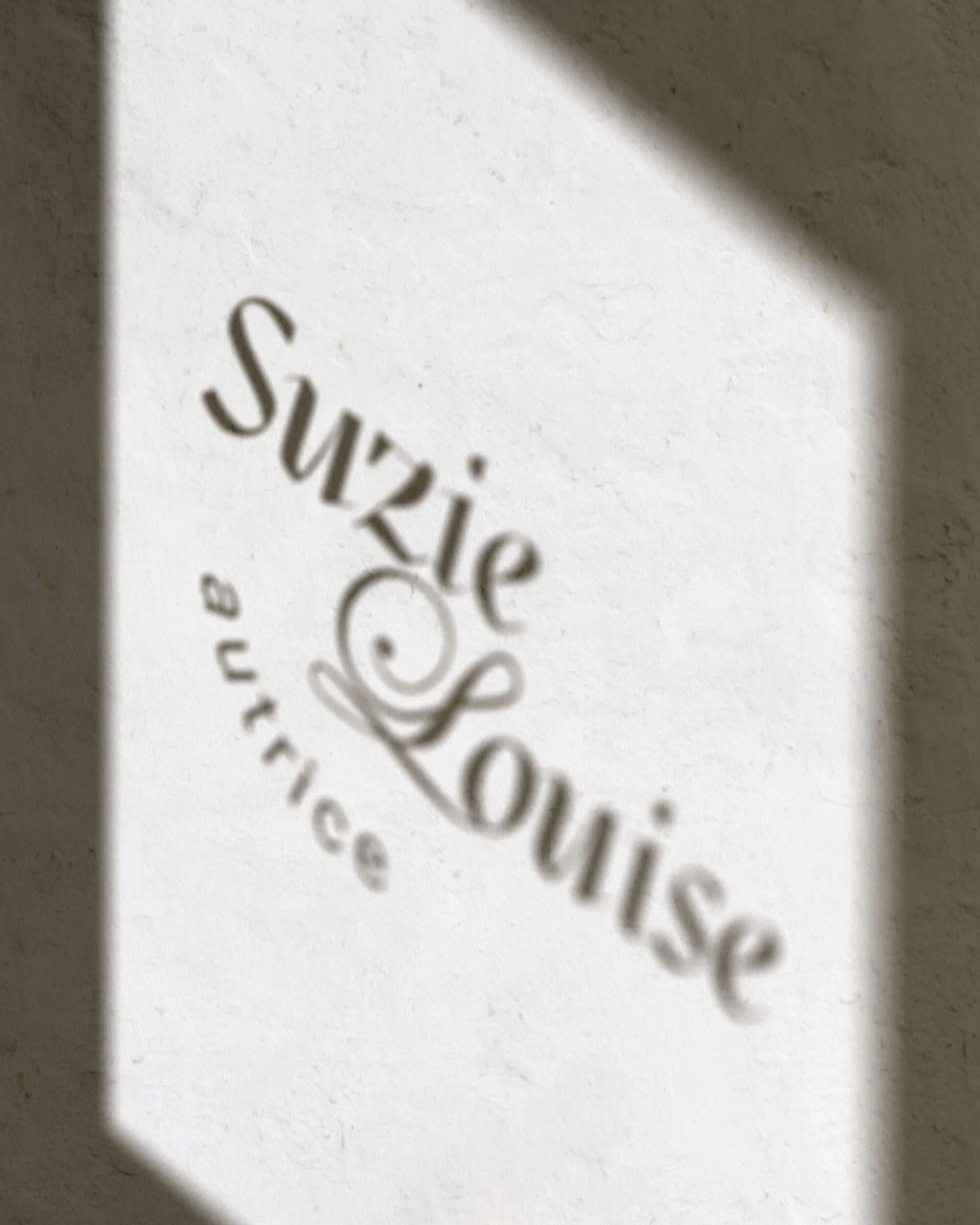 Identité visuelle petit budget - Suzie Louise - Logo principal