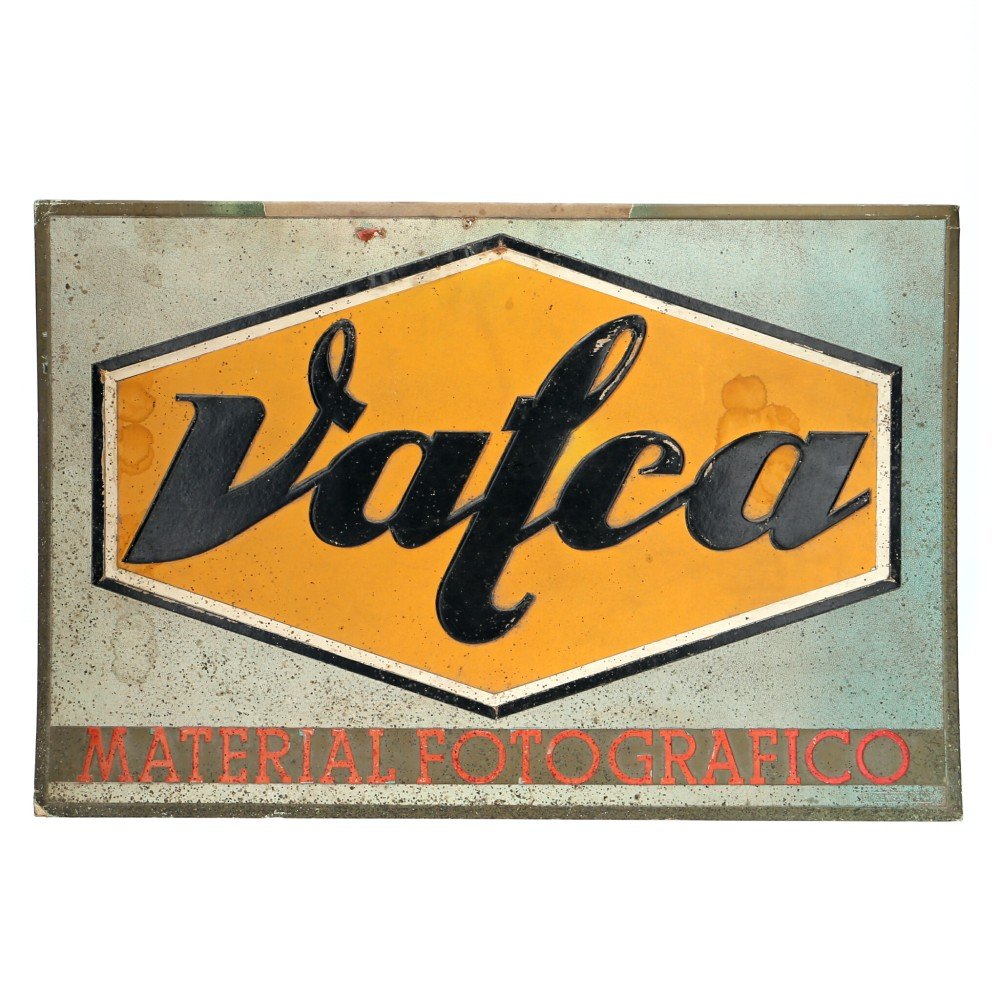 Exposición "VALCA. Una historia de la fotografía analógica”