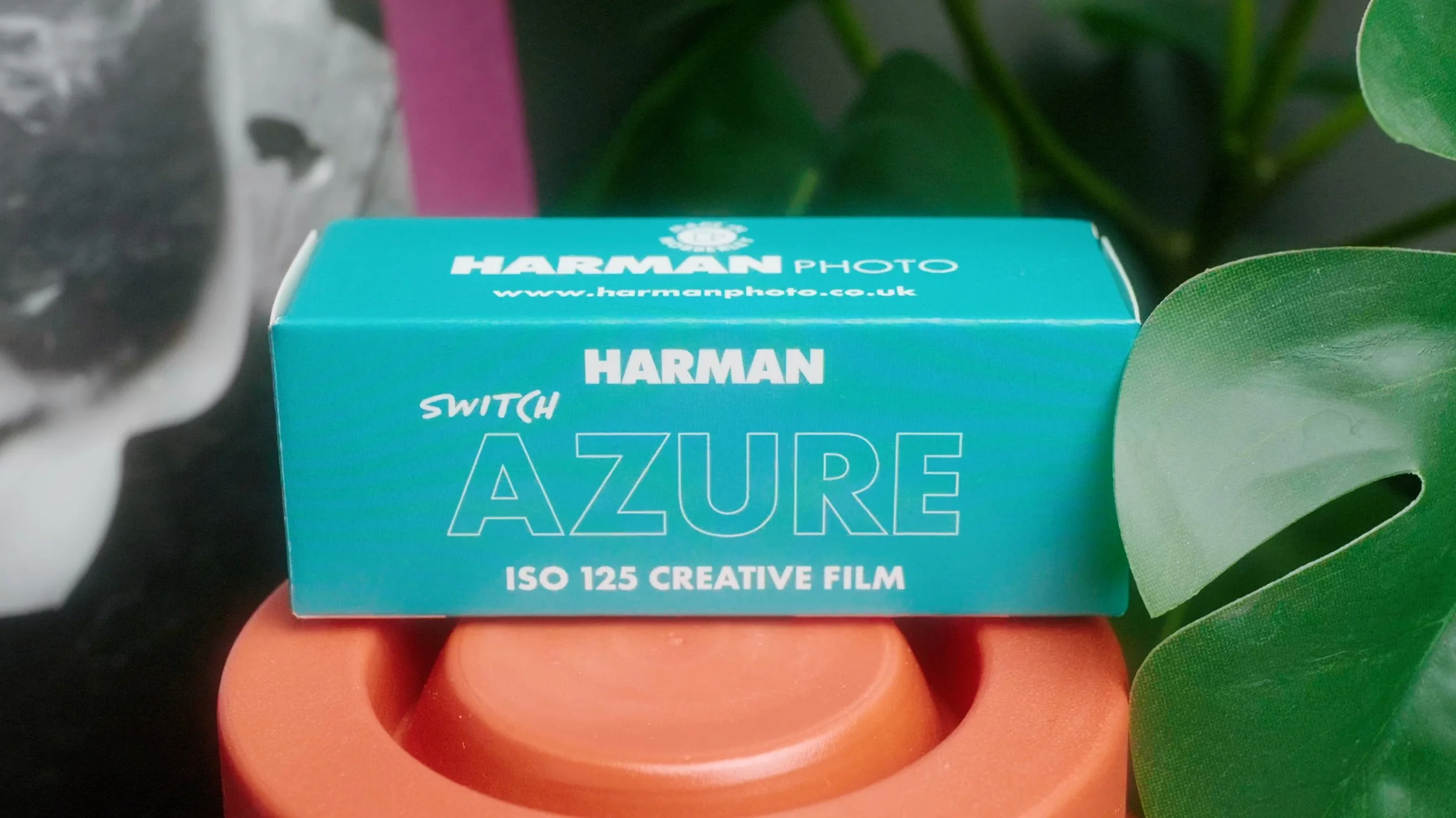Nueva película a color: HARMAN AZURE.