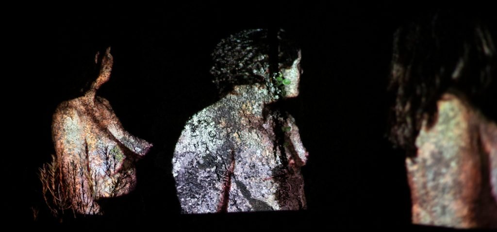 Exposición ‘#Serlobas. Ancestras, de Lurdes R. Basolí y Elisa Miralles