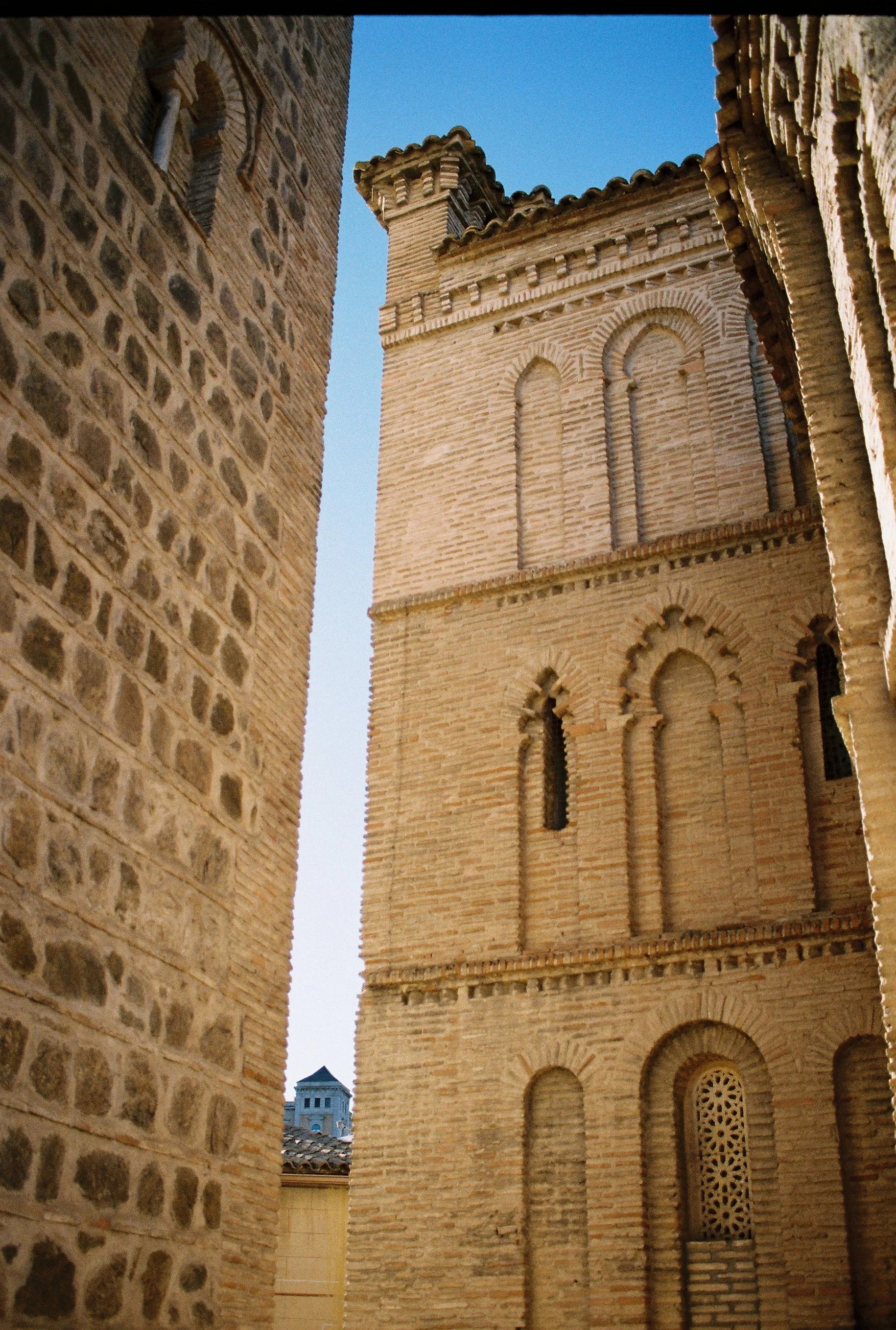 Observando como el sol brilla diferente