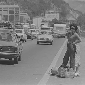 Exposición ‘Crónica de unos veranos: Imágenes del Fondo de `L'Indépendant - Edición Costa Brava´ (1966-1977)’