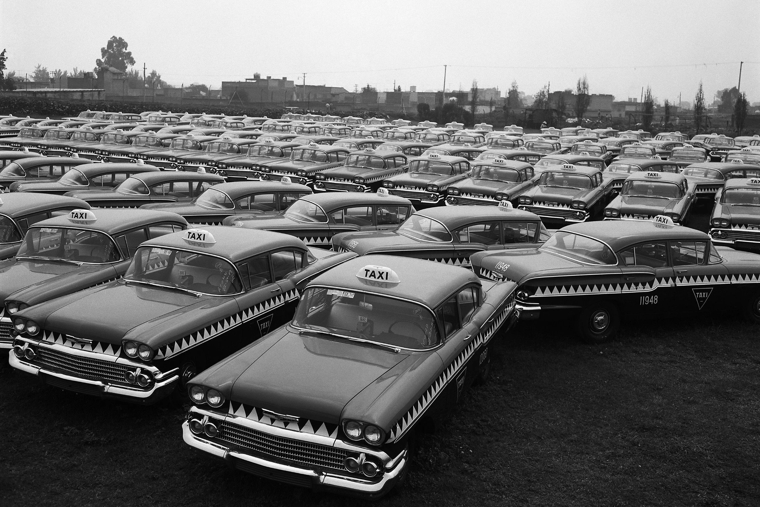 Exposición “La crónica citadina de Juan Guzmán: en donde no cabe un alfiler, bien caben dos ruleteros”