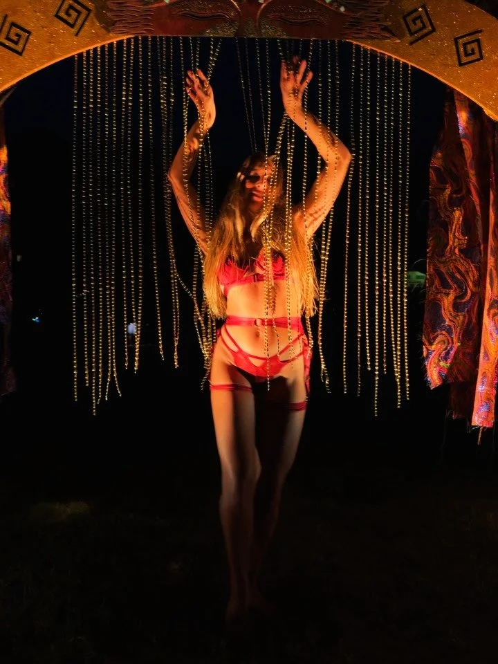 Ohhh how I love being a Woman ✨🔥🍃

Over the weekend I was deeply remained once again of the power and magic that Women hold when we are deeply anchored in the earth, connected to our body and celebrating the shit out of each other 

I had so many m