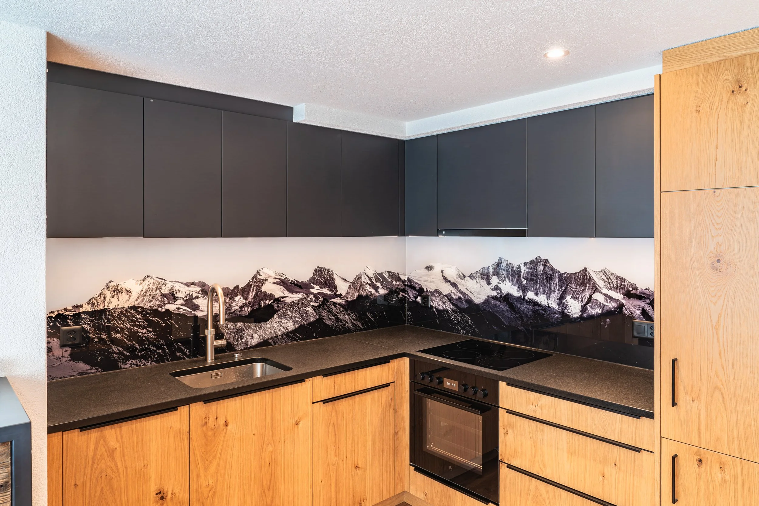 21. August 2025_Schreinerei Mischabel_©Frederik_Kalbermatten_364-HDR.jpg