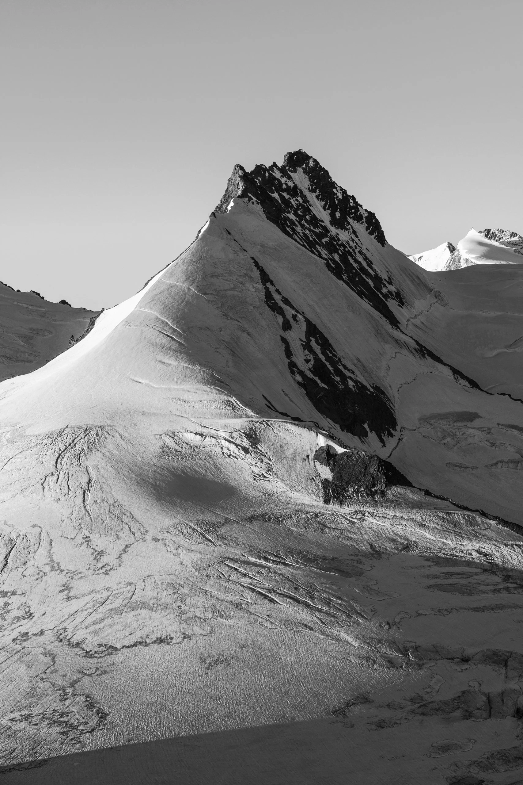 Rimpfischhorn and Monte Rosa B&W