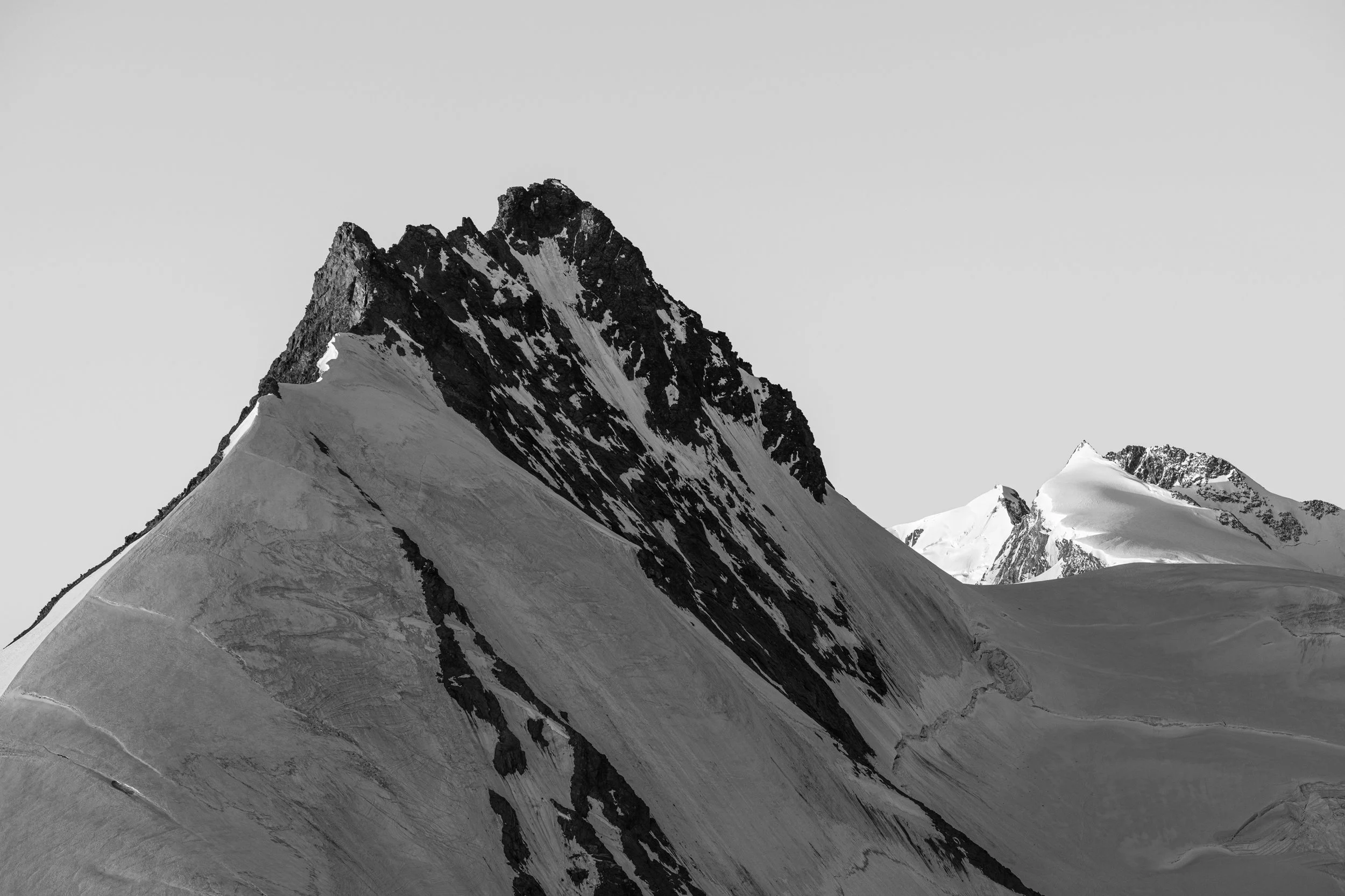 Rimpfischhorn and Monte Rosa B&W