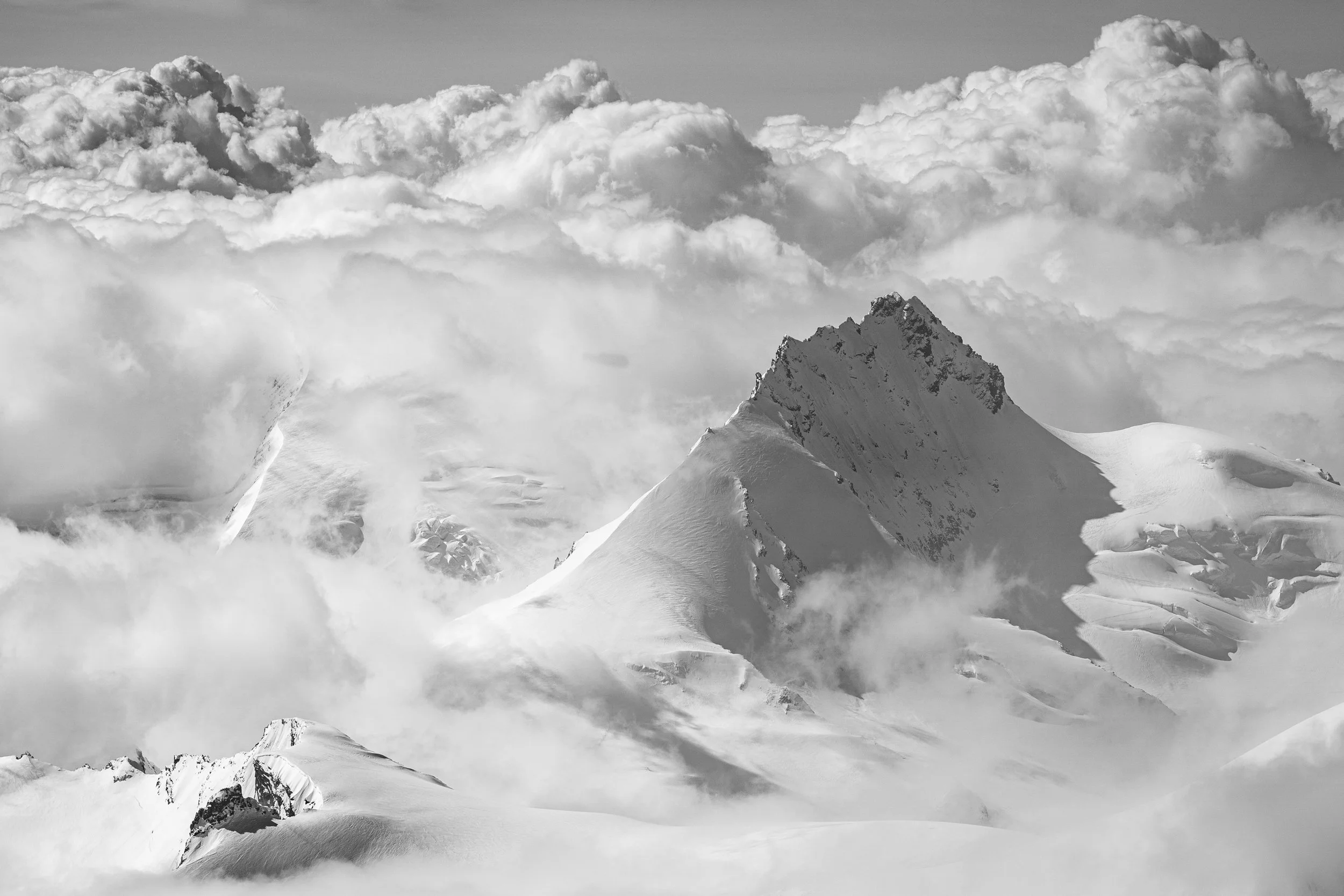 Rimpfischhorn with Cloud Background
