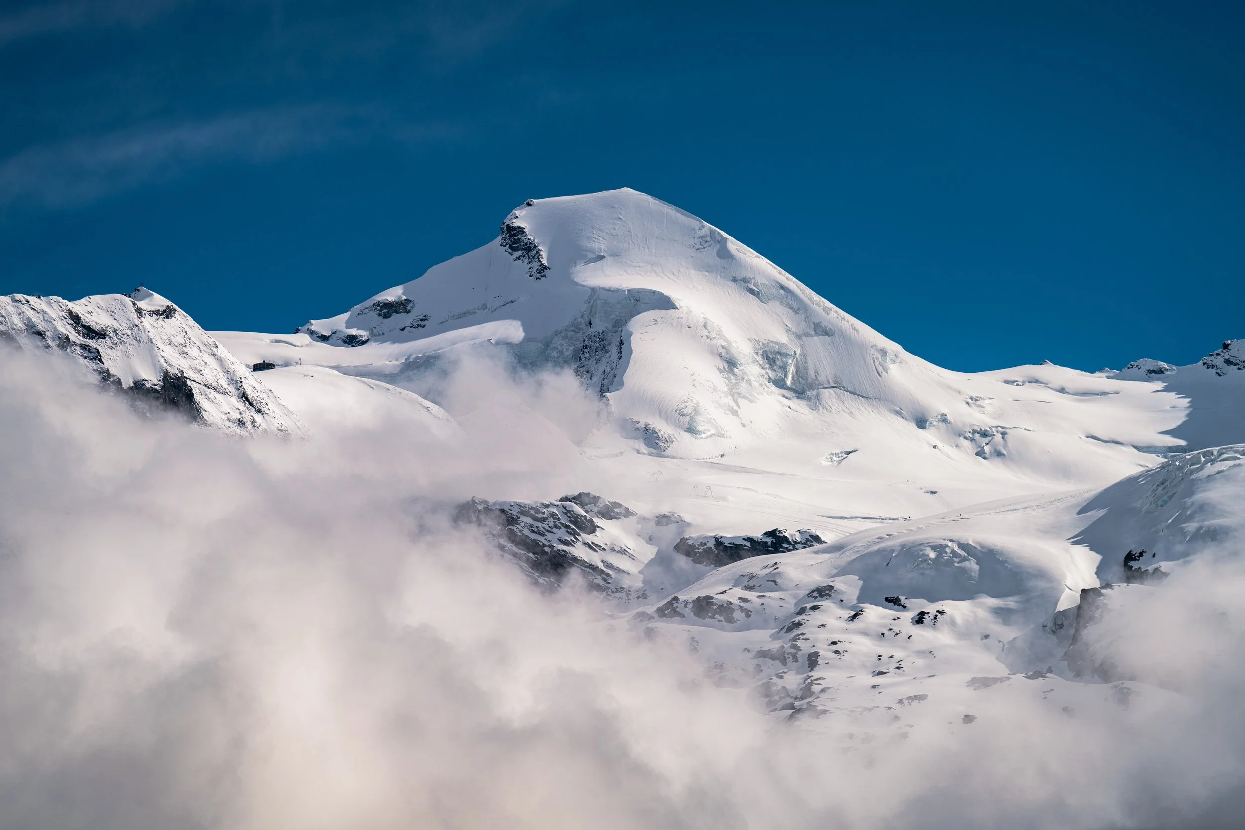 Allalin Cradled in Cloud