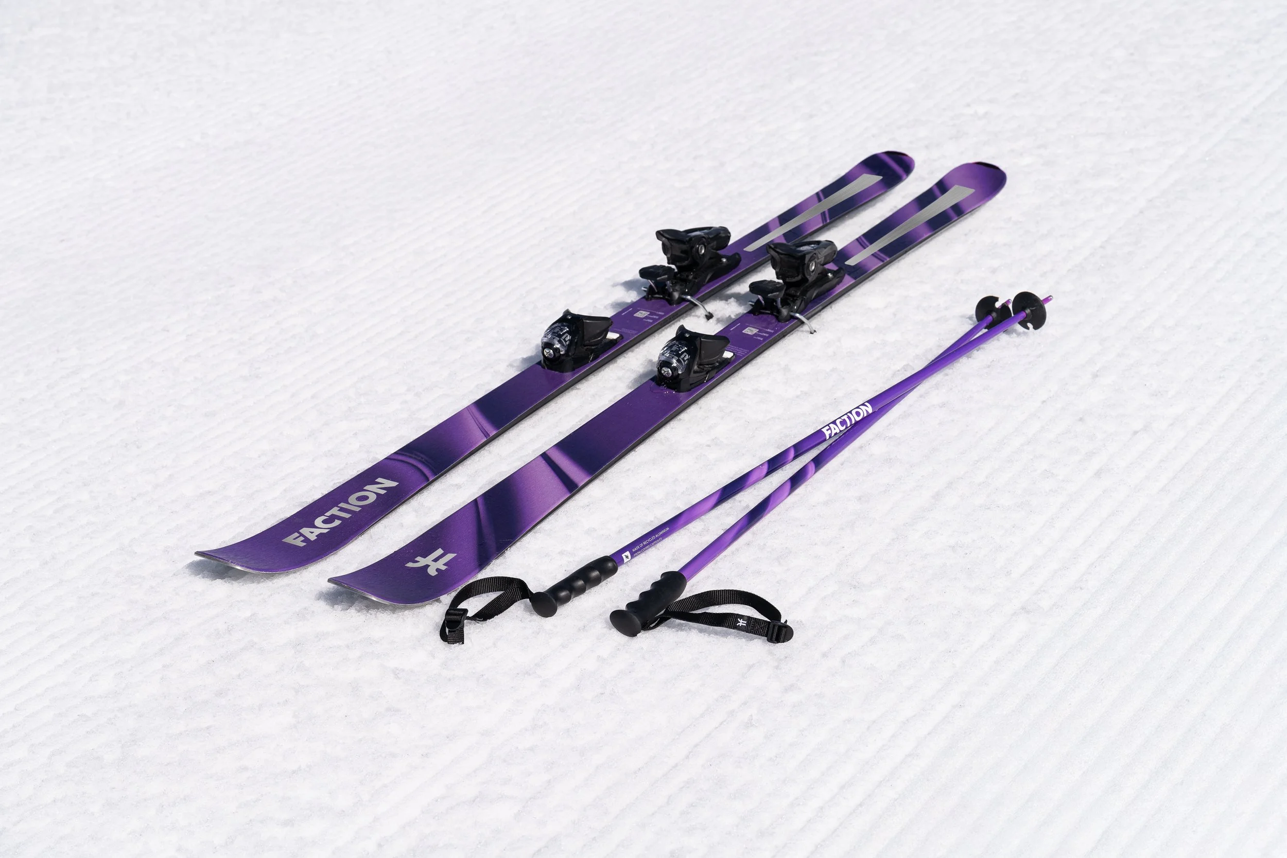 Faction_skis_on_piste_orig.jpg