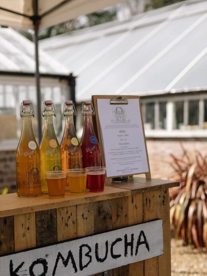 Babe, wake up - it&rsquo;s the last chance to return our Zak&rsquo;s Kombucha empties for cash this weekend! ♻️

FIND US THIS WEEKEND:
@water.lane Food and Flea Market, Saturday and Sunday 9-4pm 🏺
@cliftonvillefarmmkt on Sunday 10-1pm 🧑&zwj;🌾

Don