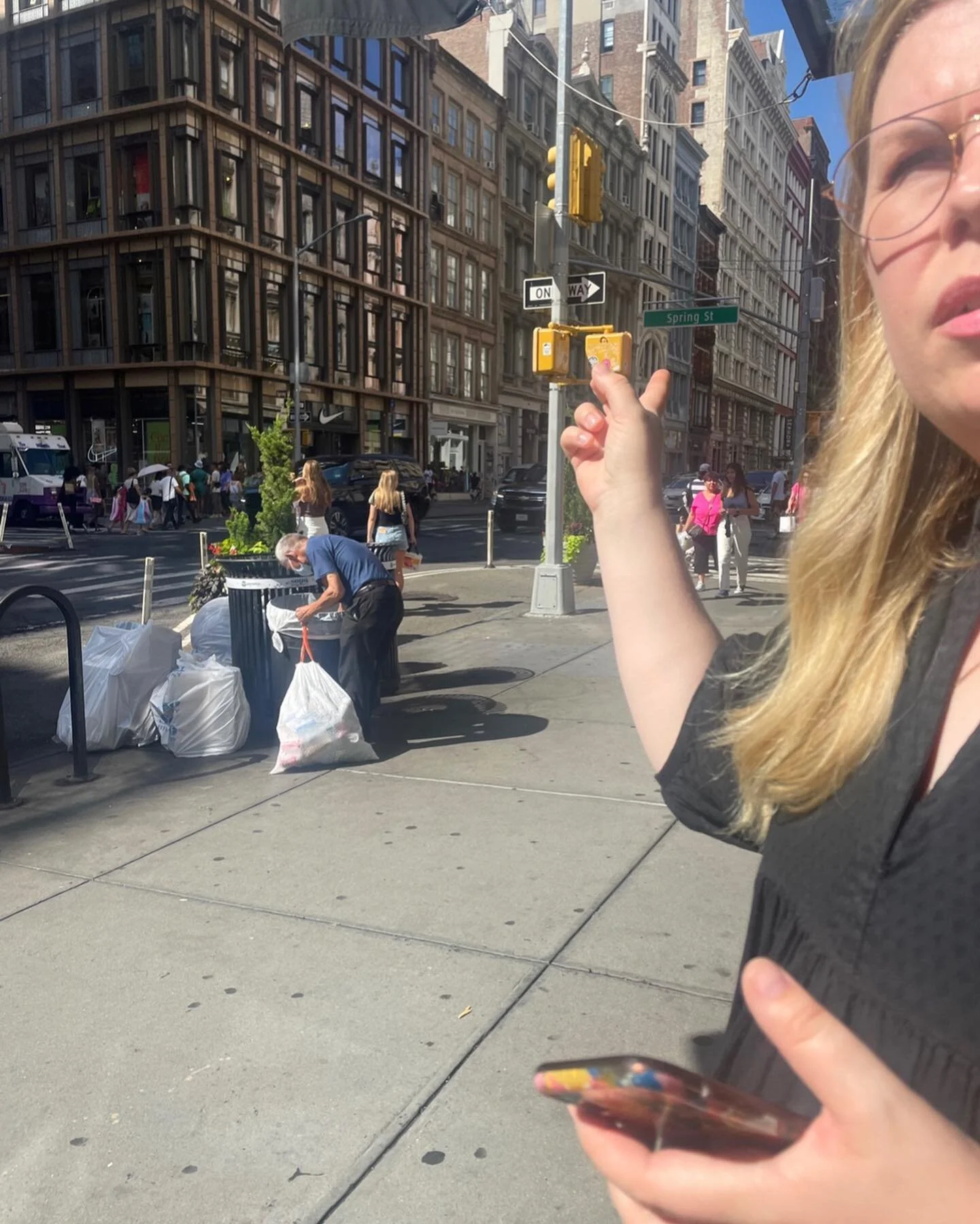NYC Day Two: Constant navigation a la mom-mode-face, churchin' at @calstgnyc, lunchin' at Remedy Deli (because the line at Katz's was too long), successfully dodged the rain and made it to Soho for the afternoon, then a quick and undocumented hi/bye 