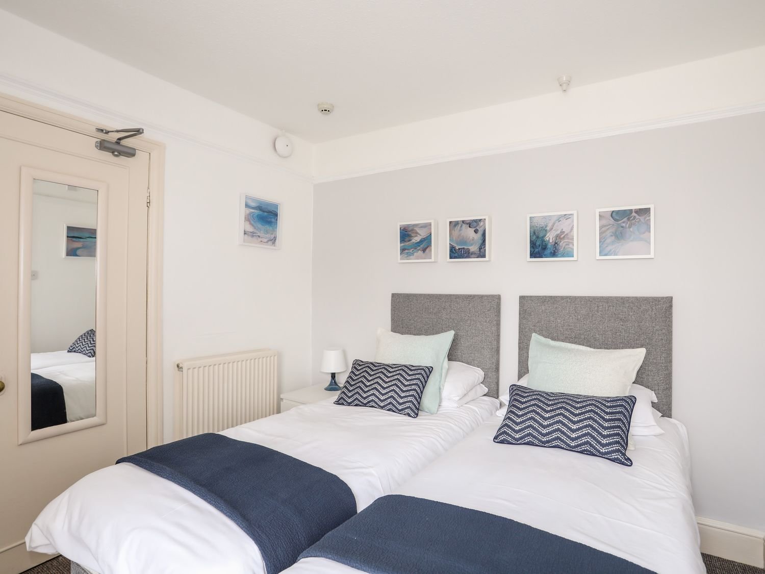 Room 5, twin on-suite, sea viewes.